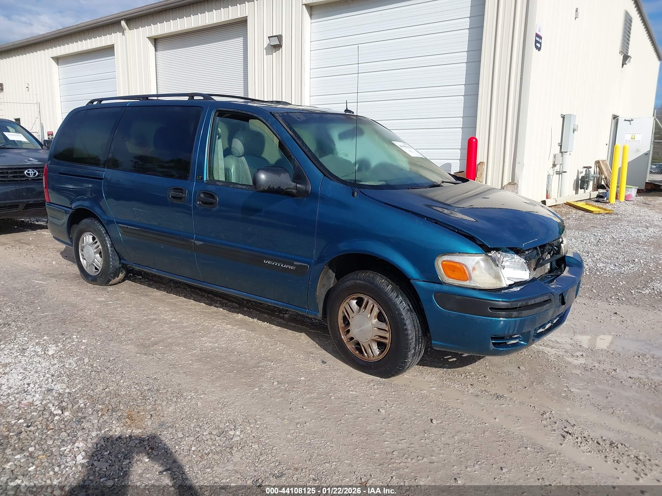 2003 Chevrolet Venture LT, VIN 1GNDX13E43D259587 — Front end