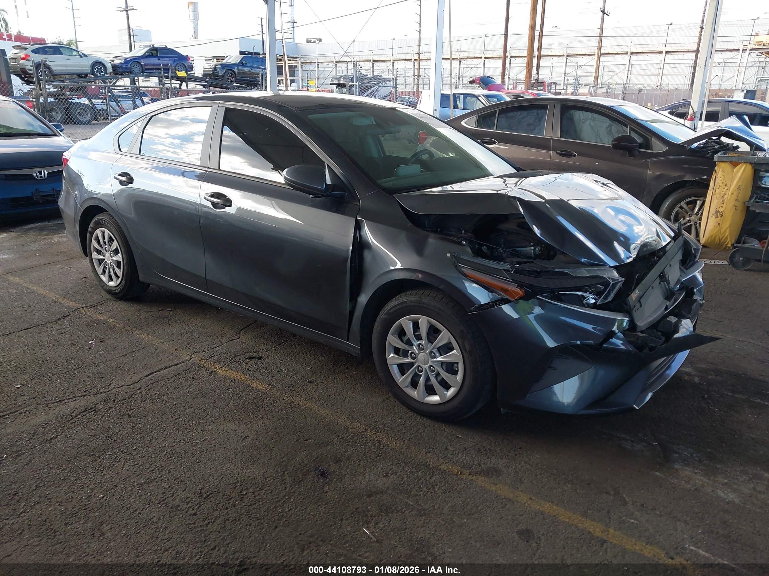 2023 Kia Forte LXS, VIN 3KPF24AD5PE551152 — Front end