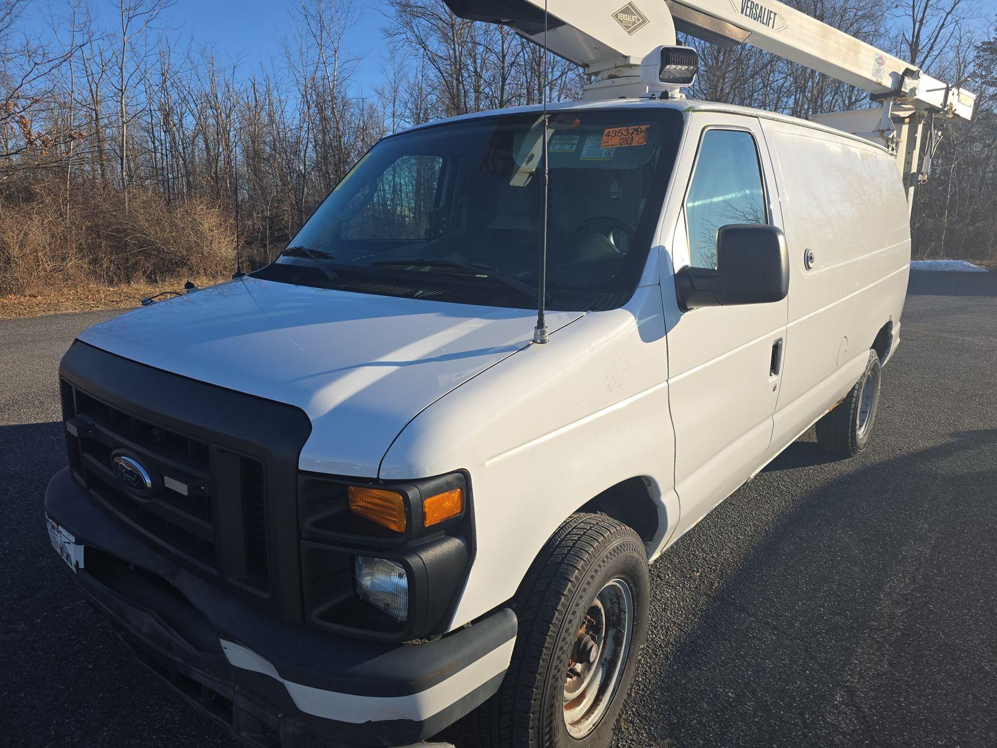2013 Ford E-Series Commercial, VIN 1FDSE3EL1DDB07924 — Auction photo