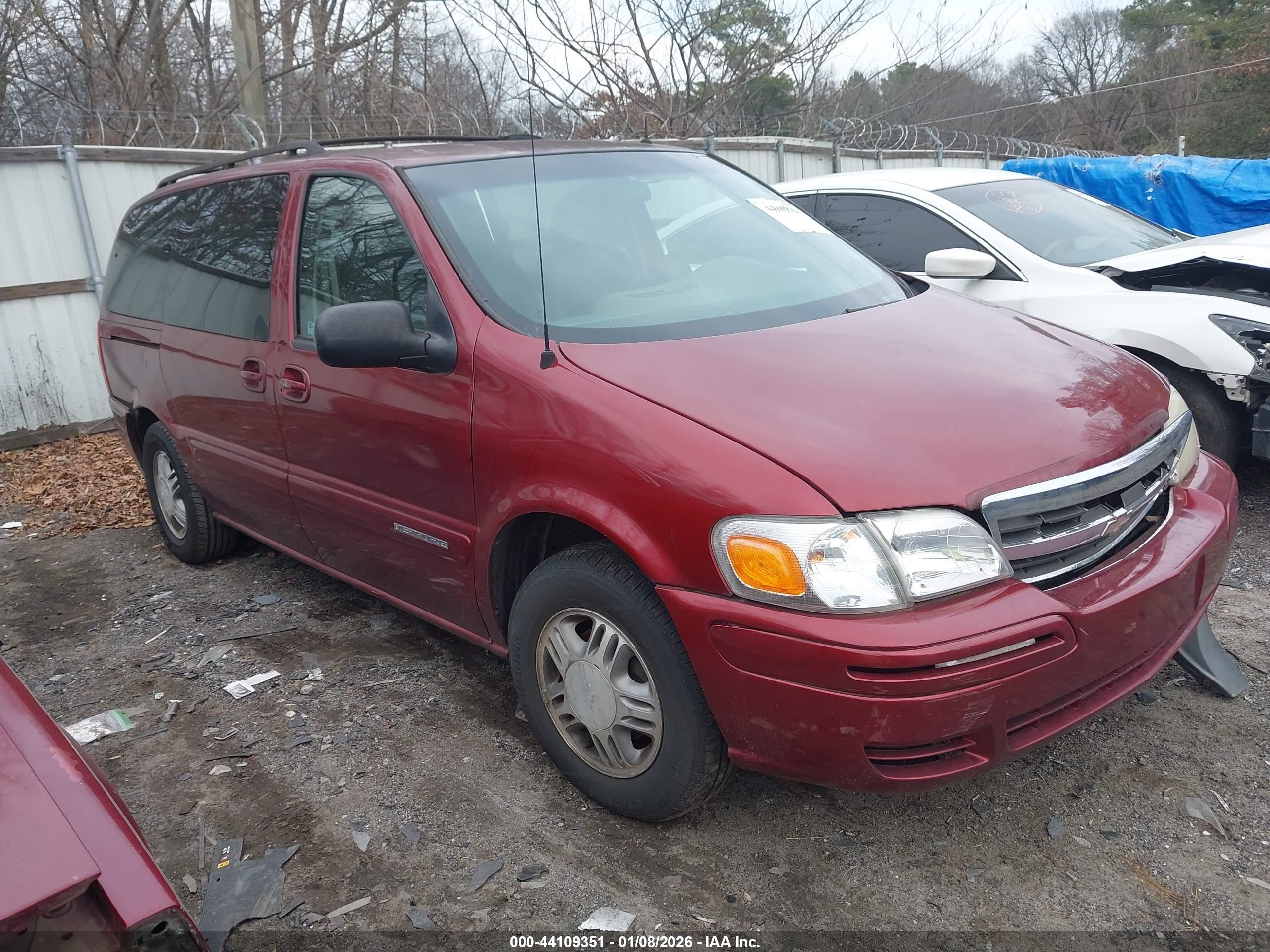 2002 Chevrolet Venture Warner Bros 1SE, VIN 1GNDX13E72D203044 — Rear end