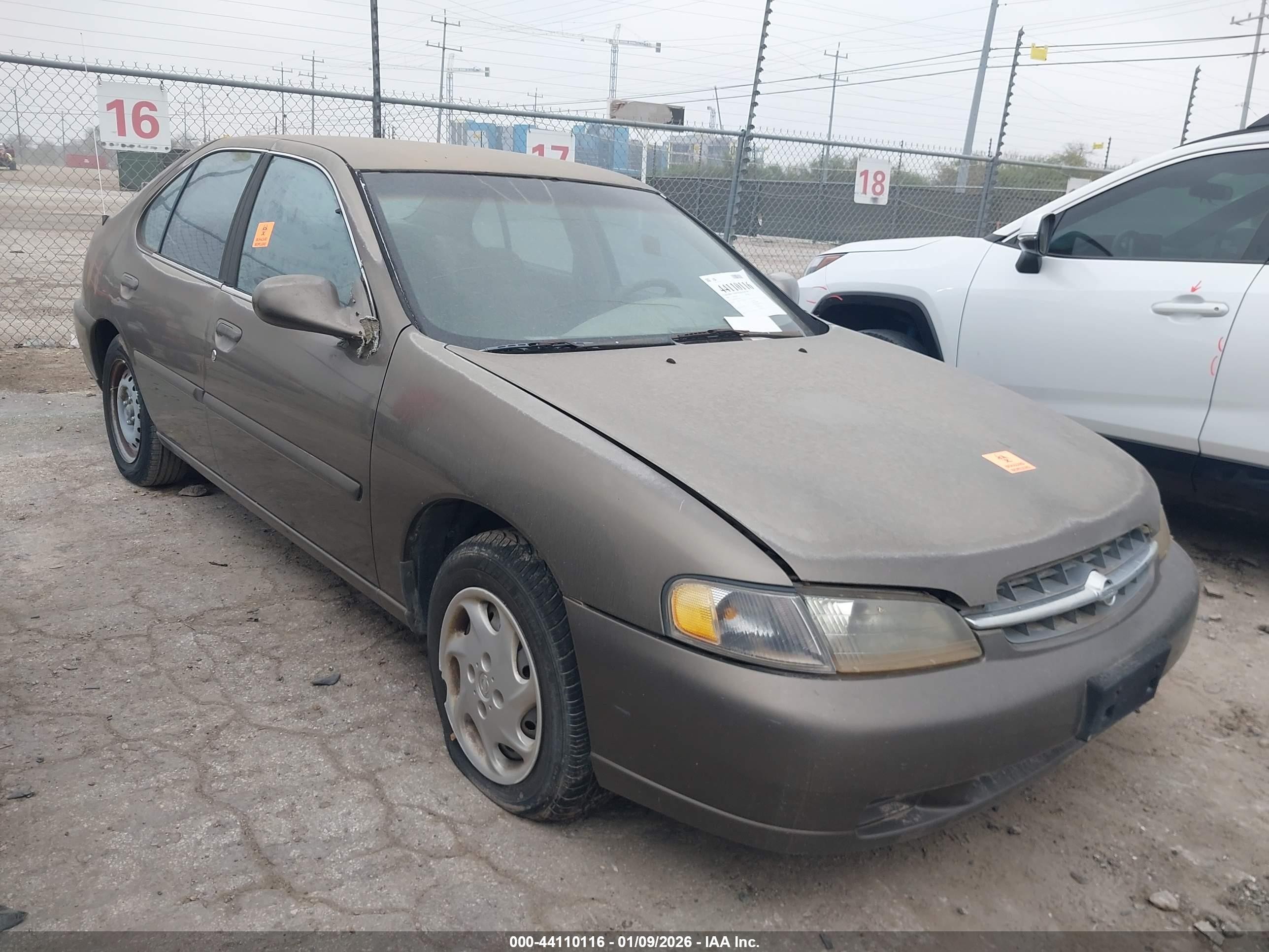 1999 Nissan Altima XE, VIN 1N4DL01D2XC204274 — Water / flood
