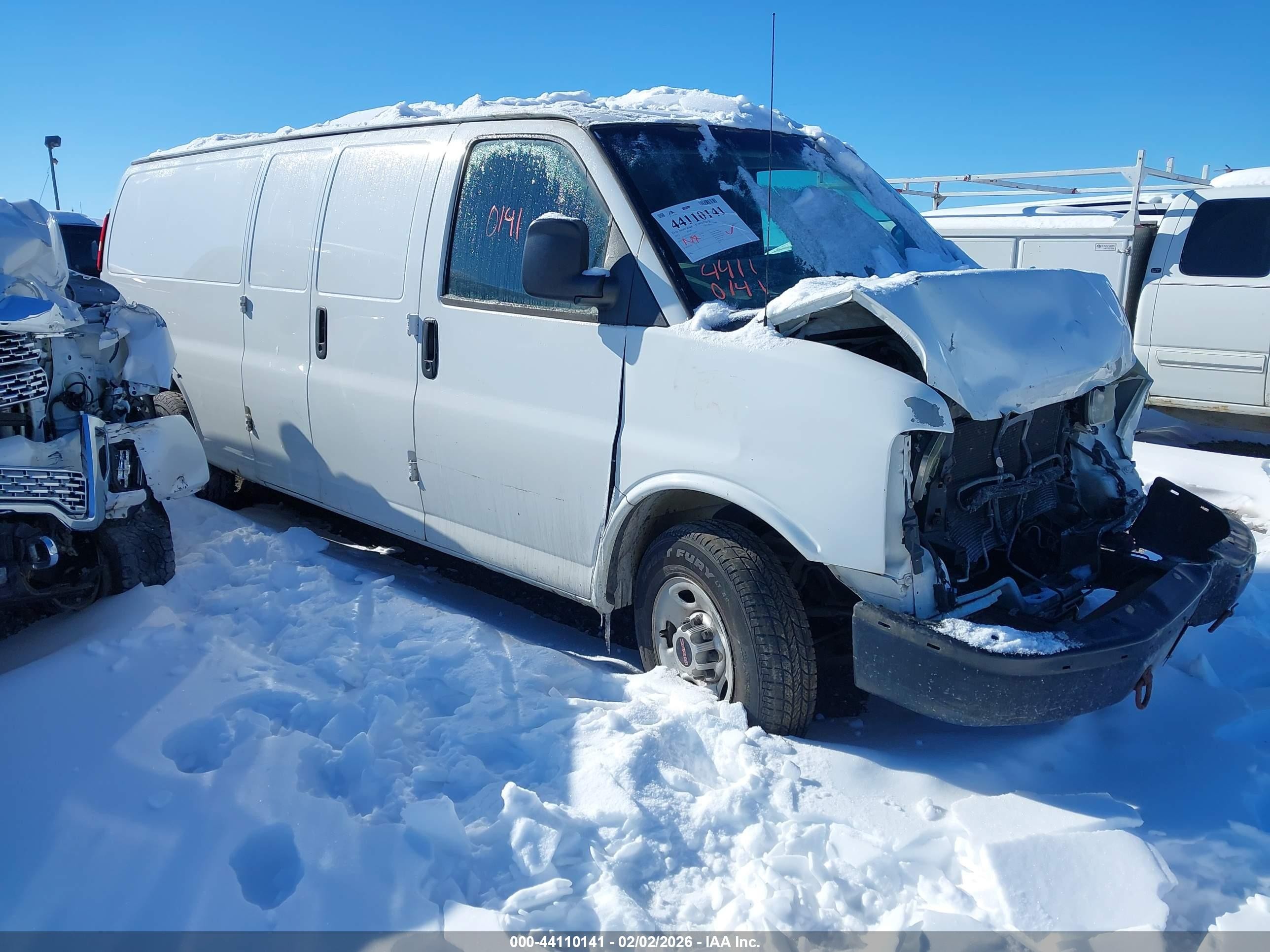 2012 GMC Savana Cargo, VIN 1GTZ7UCGXC1127873 — Front end