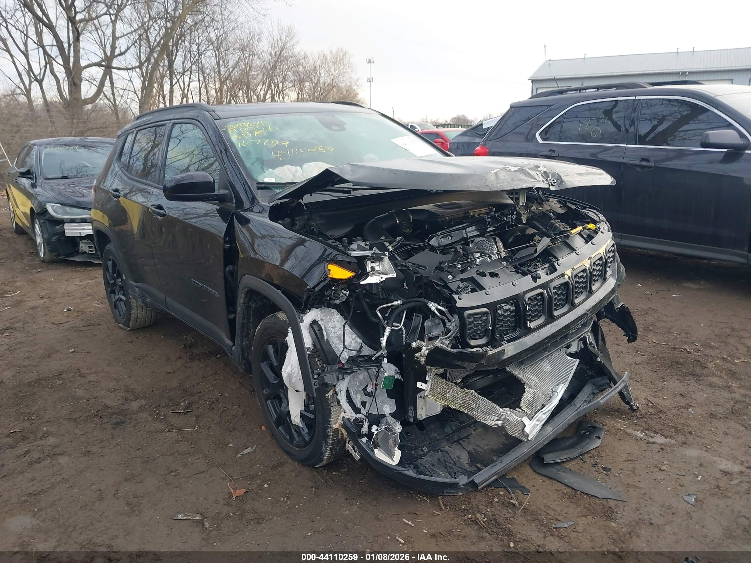 2026 Jeep Compass Latitude Altitude, VIN 3C4NJDBN5TT167769 — Front end