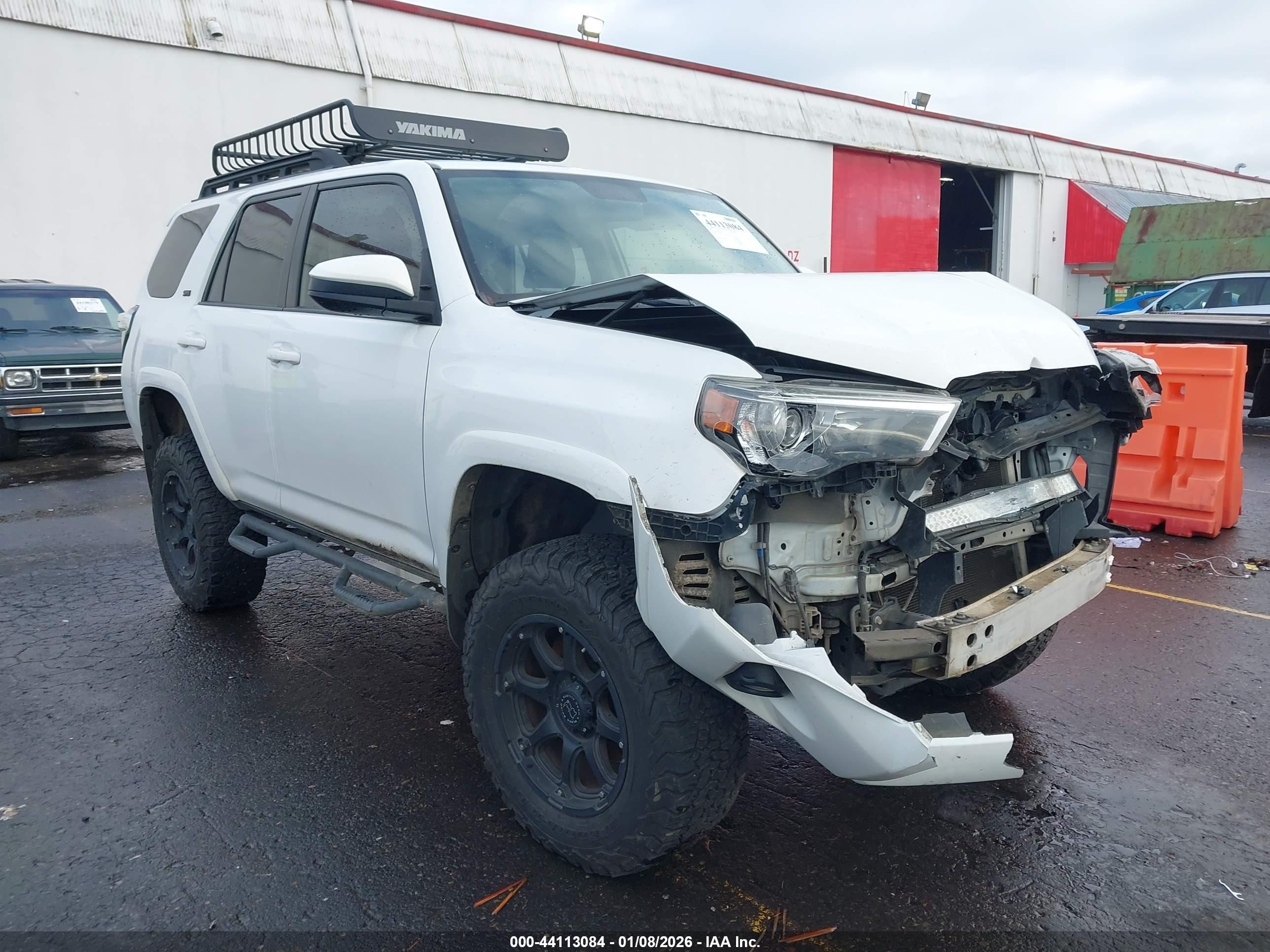 2018 Toyota 4Runner SR5 Premium, VIN JTEBU5JR9J5530734 — Biohazard / chemical