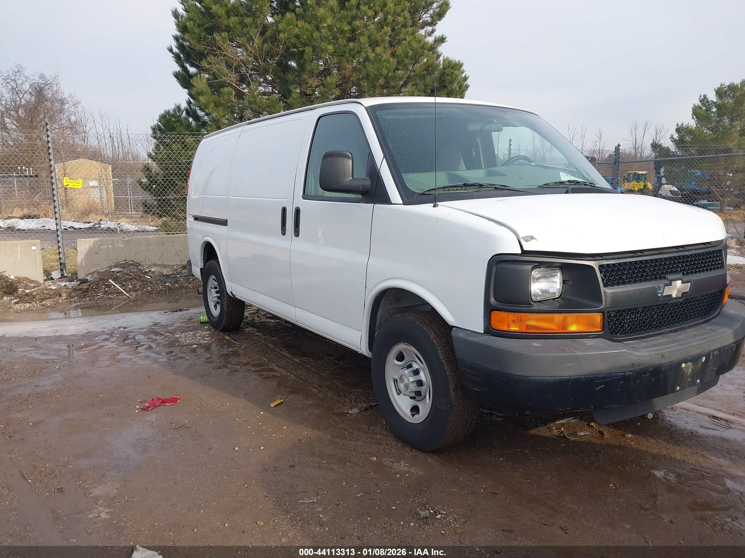 2009 Chevrolet Express 3500, VIN 1GCHG35C491102556 — Normal wear