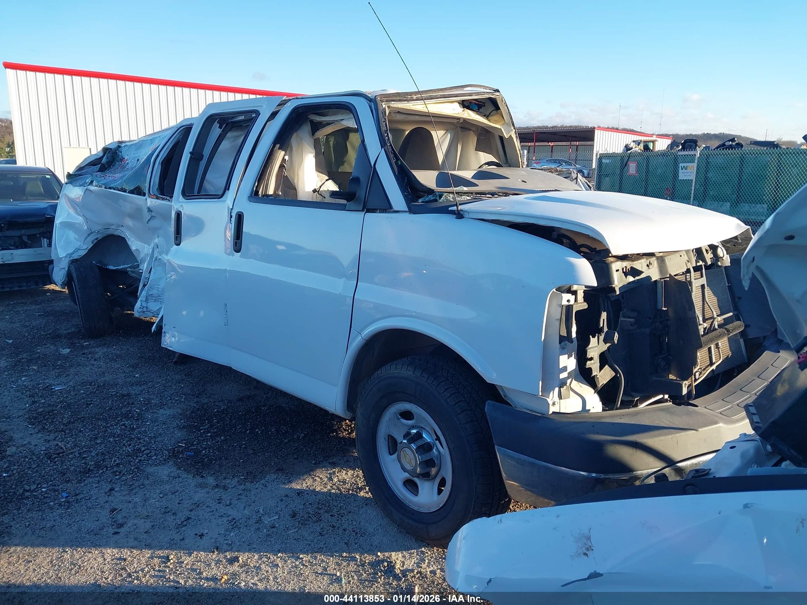 2015 Chevrolet Express Passenger LT, VIN 1GAZG1FGXF1210050 — All over