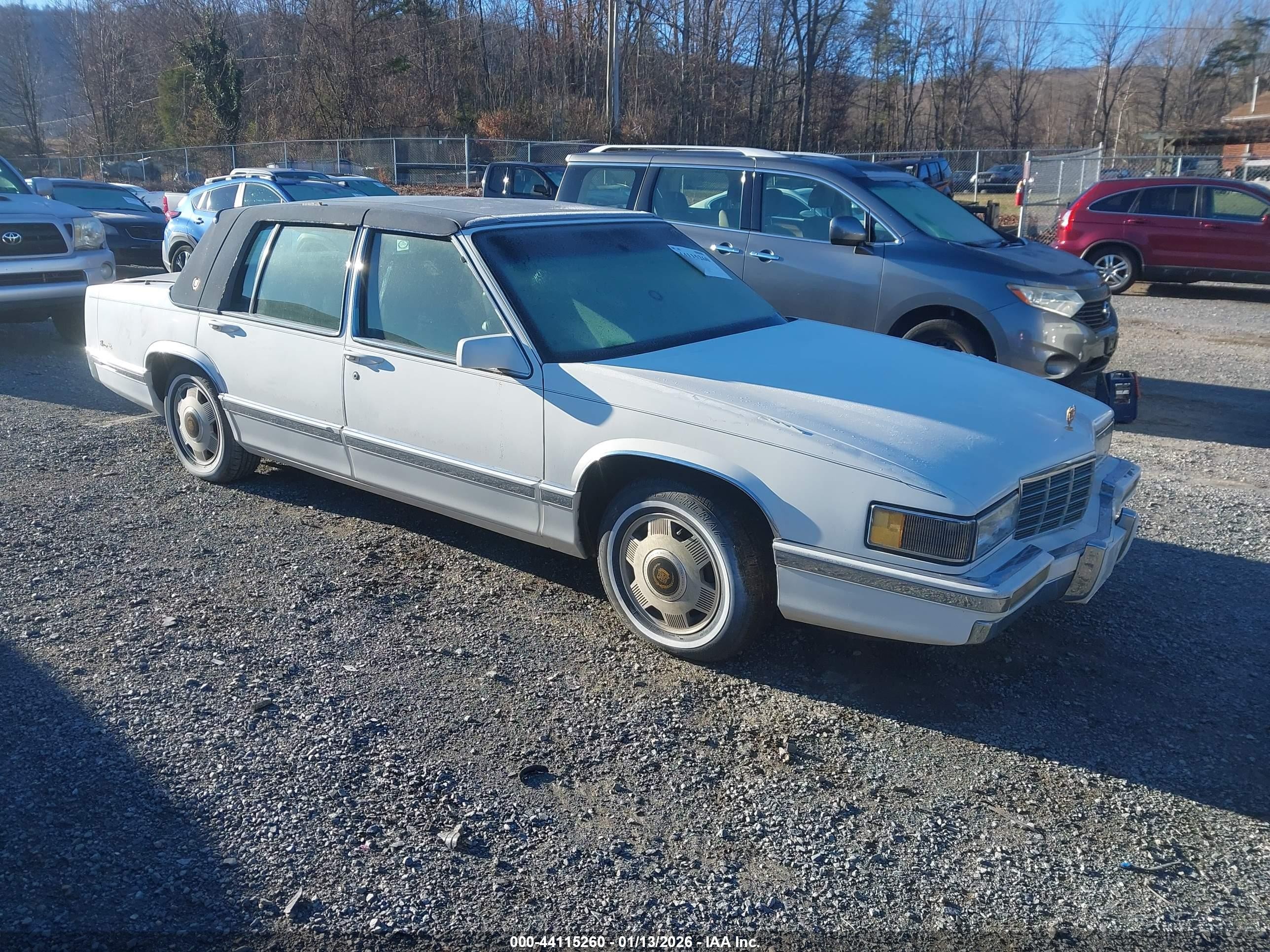 1992 Cadillac DeVille, VIN 1G6CD53B3N4287395 — По всему кузову