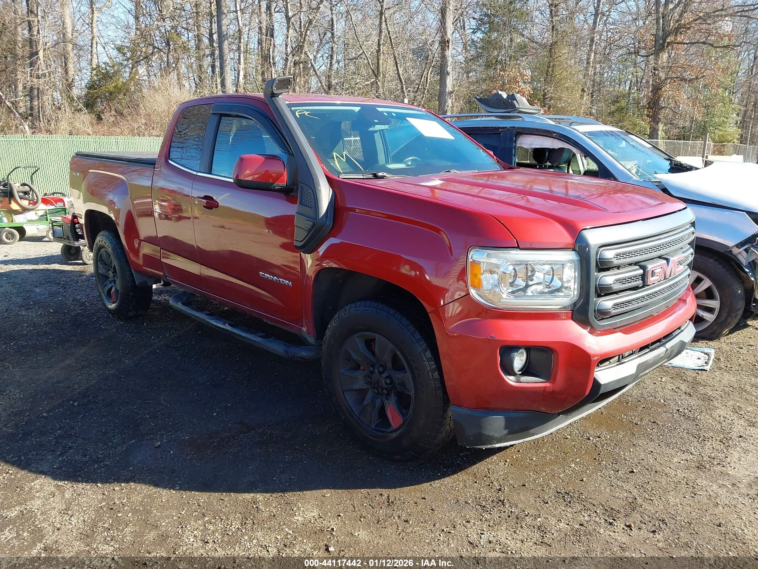 2015 GMC Canyon 4WD SLE, VIN 1GTH6BEA0F1186642 — All over