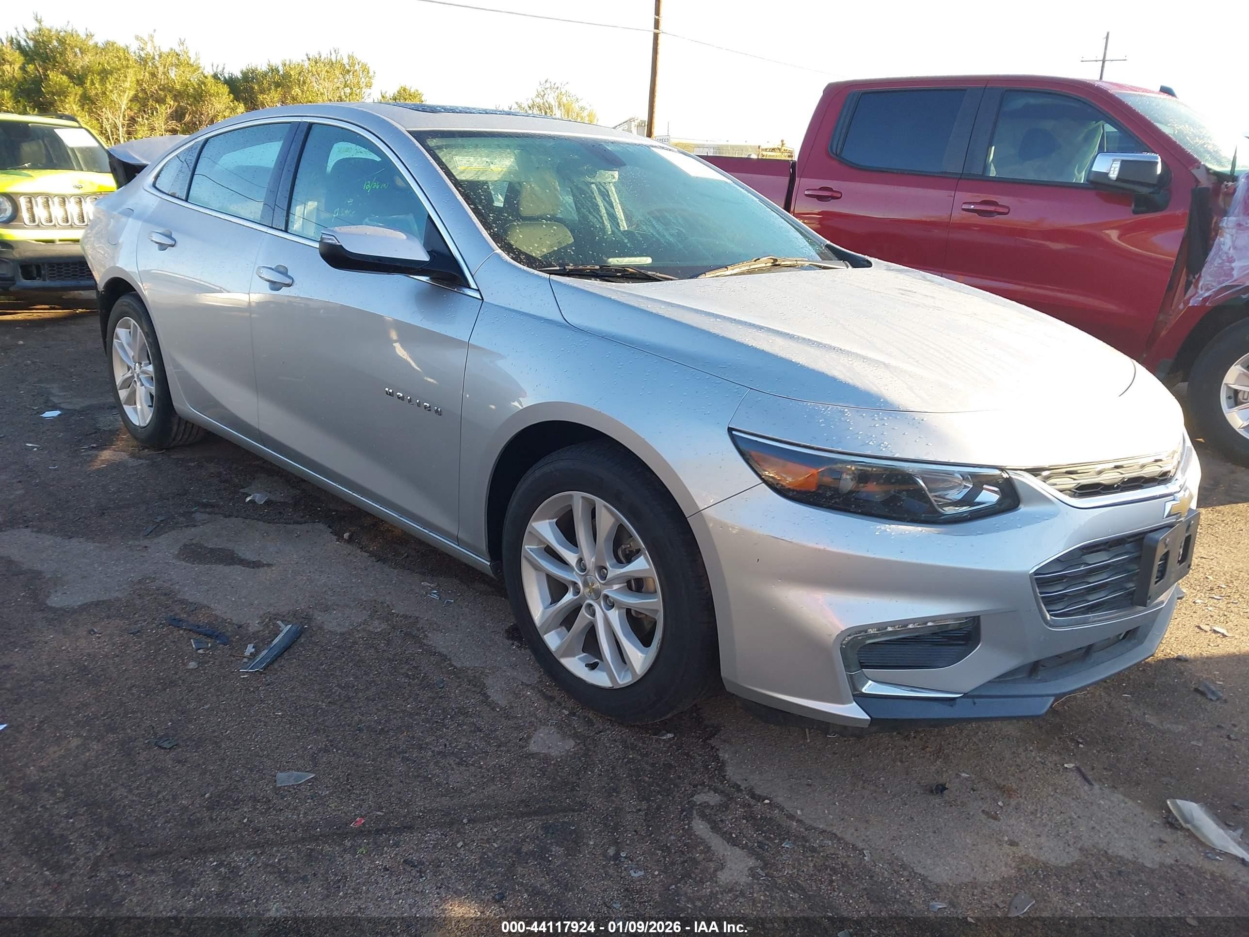 2018 Chevrolet Malibu LT, VIN 1G1ZD5ST5JF121646 — Rear end