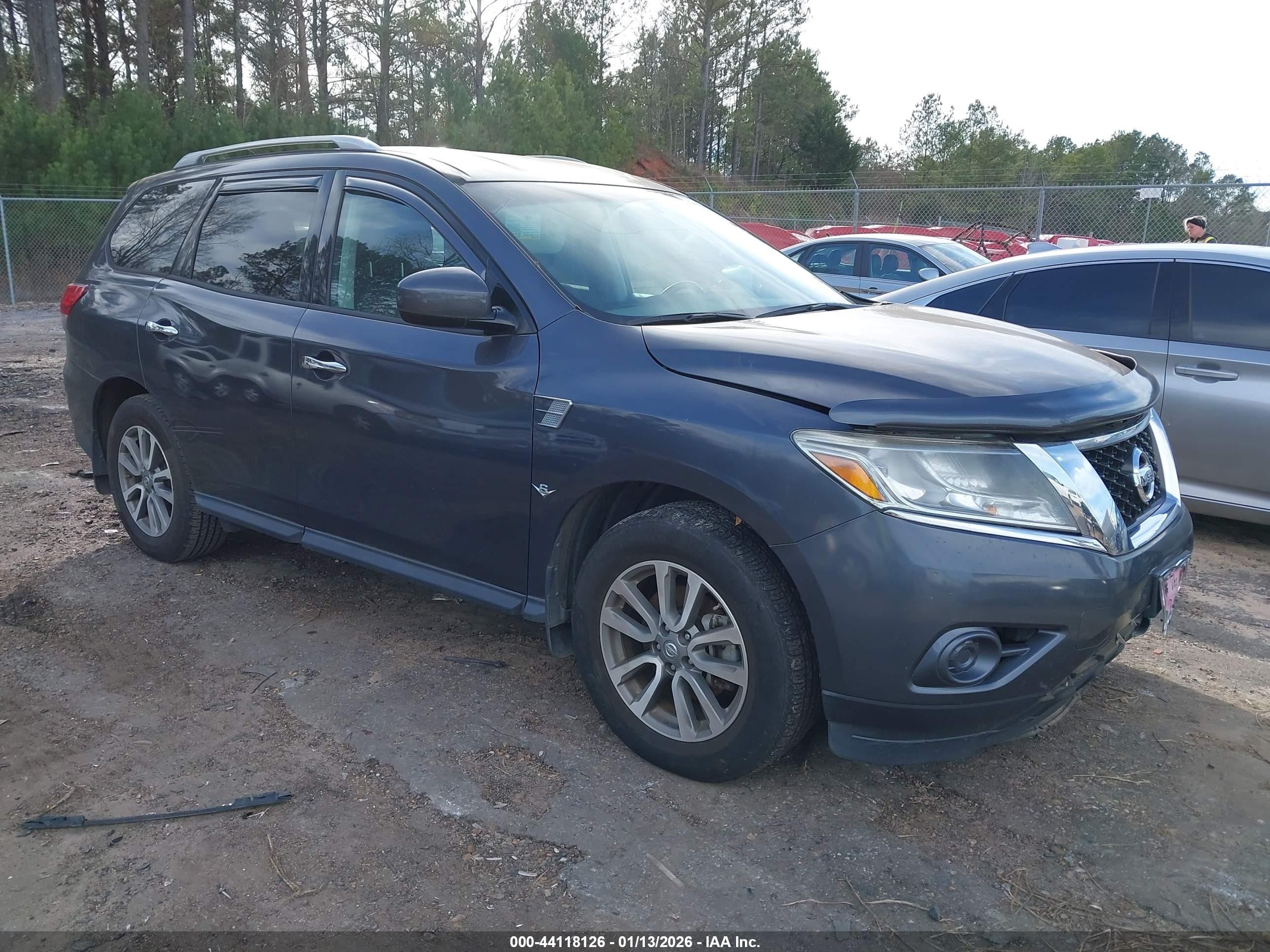 2013 Nissan Pathfinder Platinum, VIN 5N1AR2MN3DC659976 — Перед