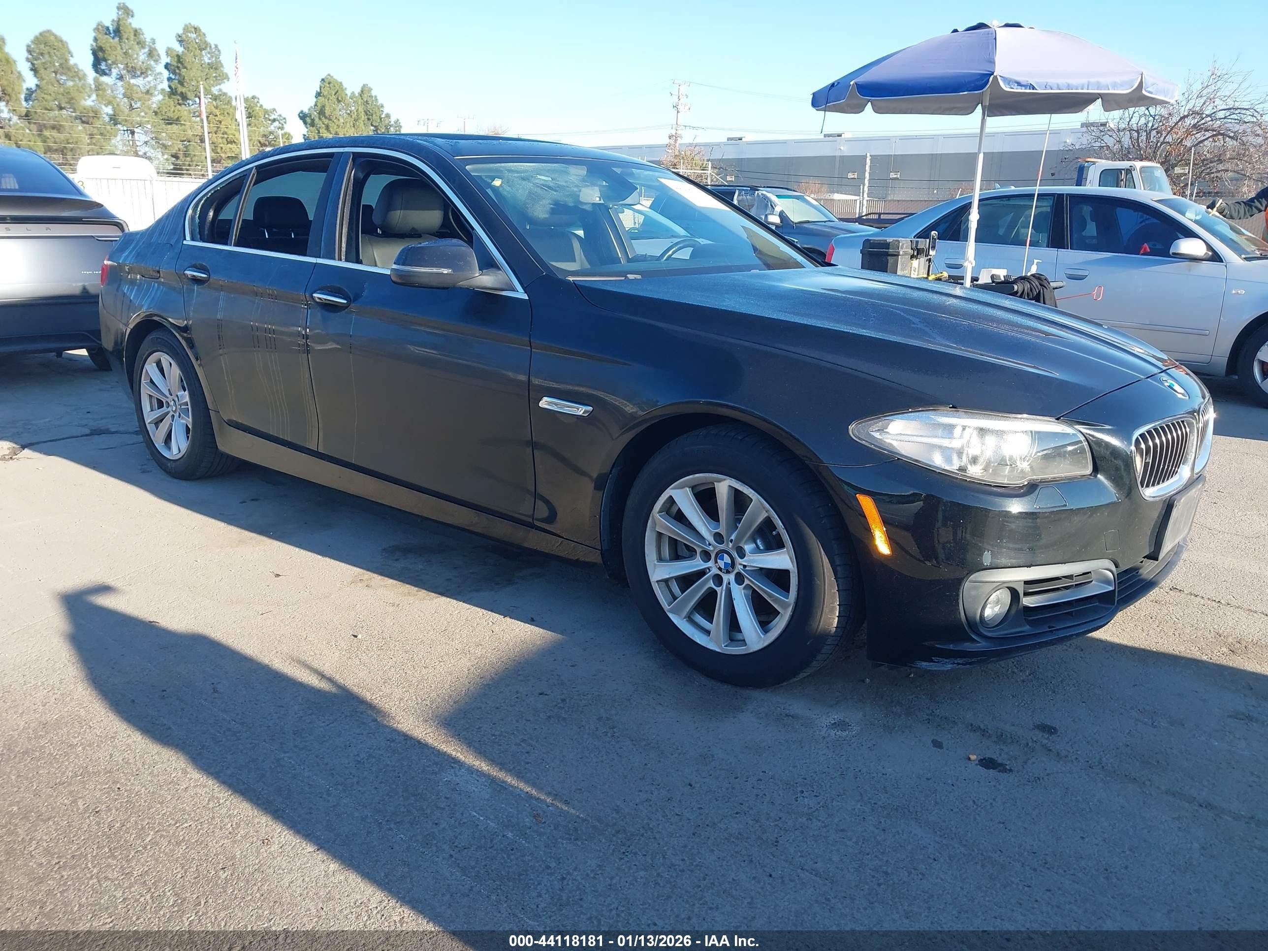 2016 BMW 5 Series 528i, VIN WBA5A5C54GD529846 — Side
