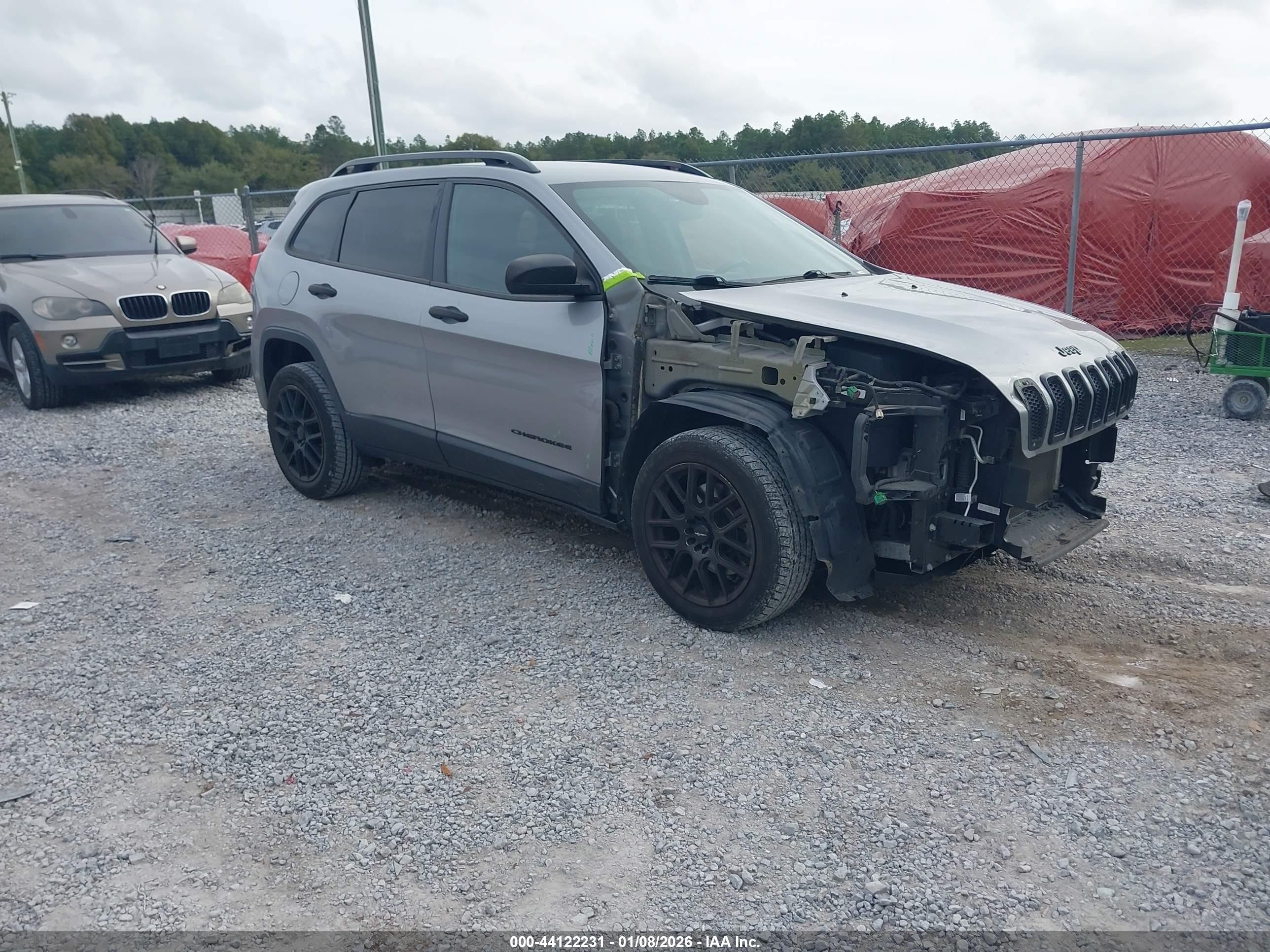 2017 Jeep Cherokee Sport, VIN 1C4PJLAB0HW607232 — Front end