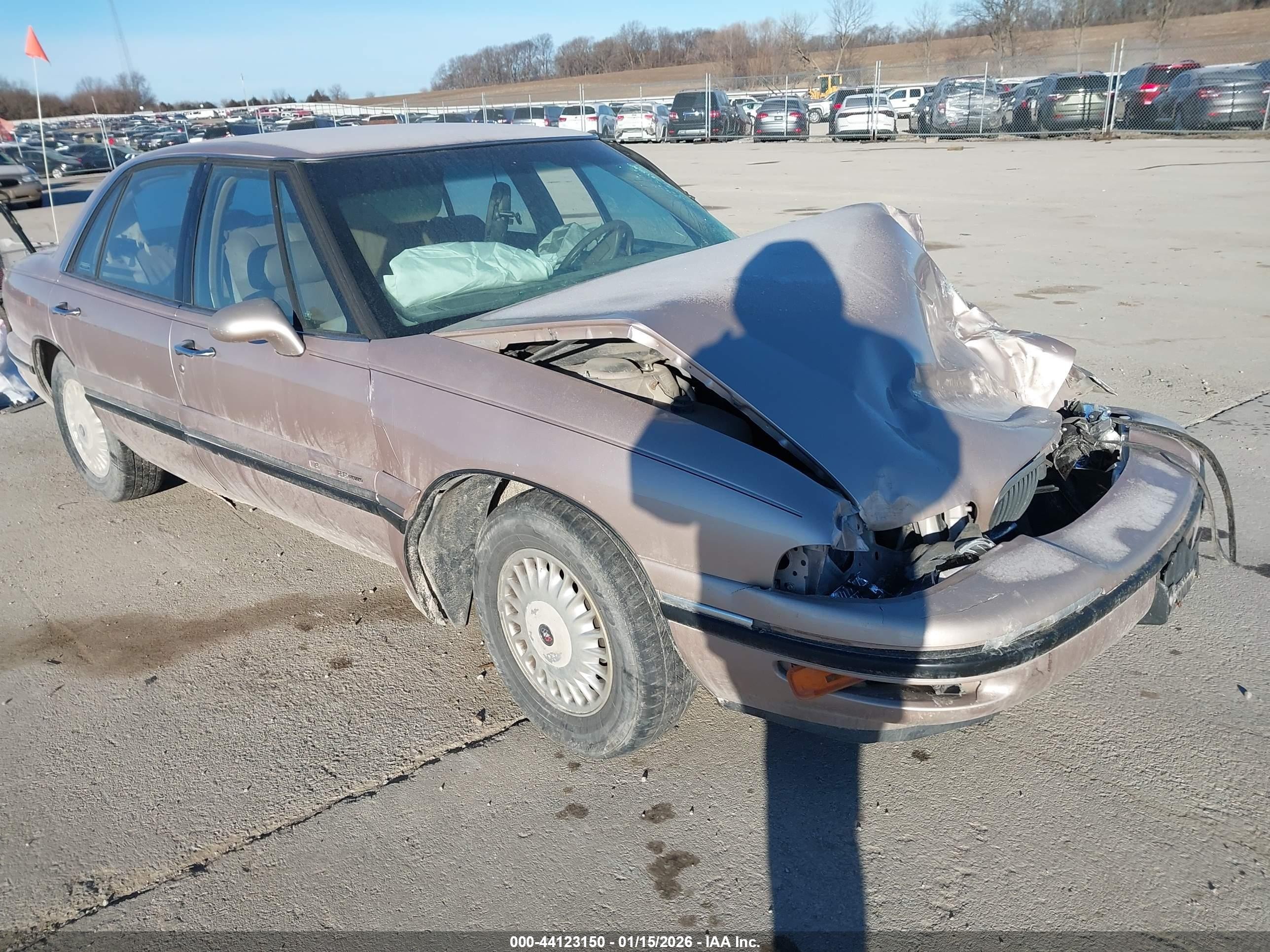 1999 Buick LeSabre Custom, VIN 1G4HP52K0XH441905 — Front end