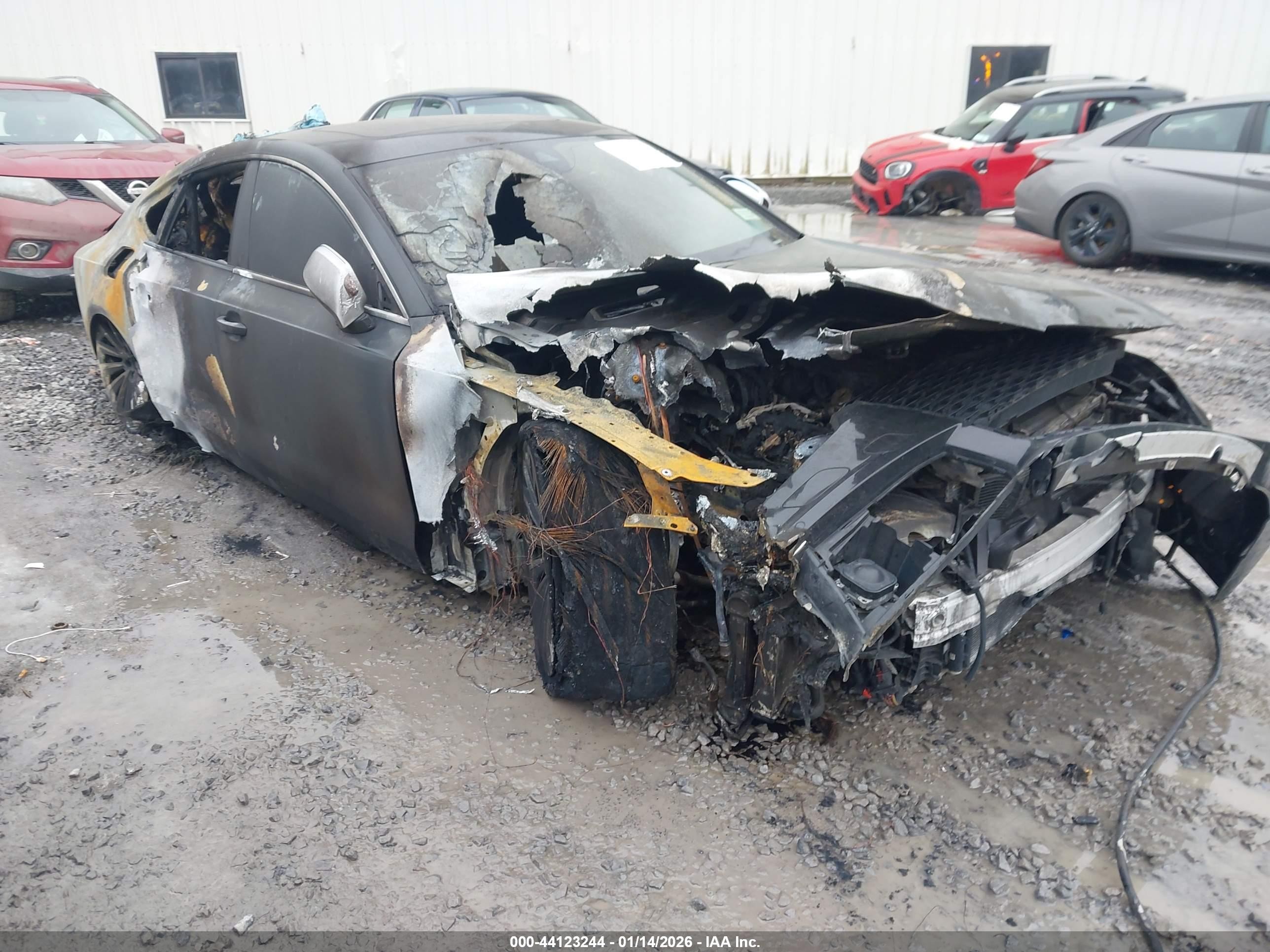 2016 Audi RS 7 Prestige, VIN WUAW2AFC1GN902720 — Burn