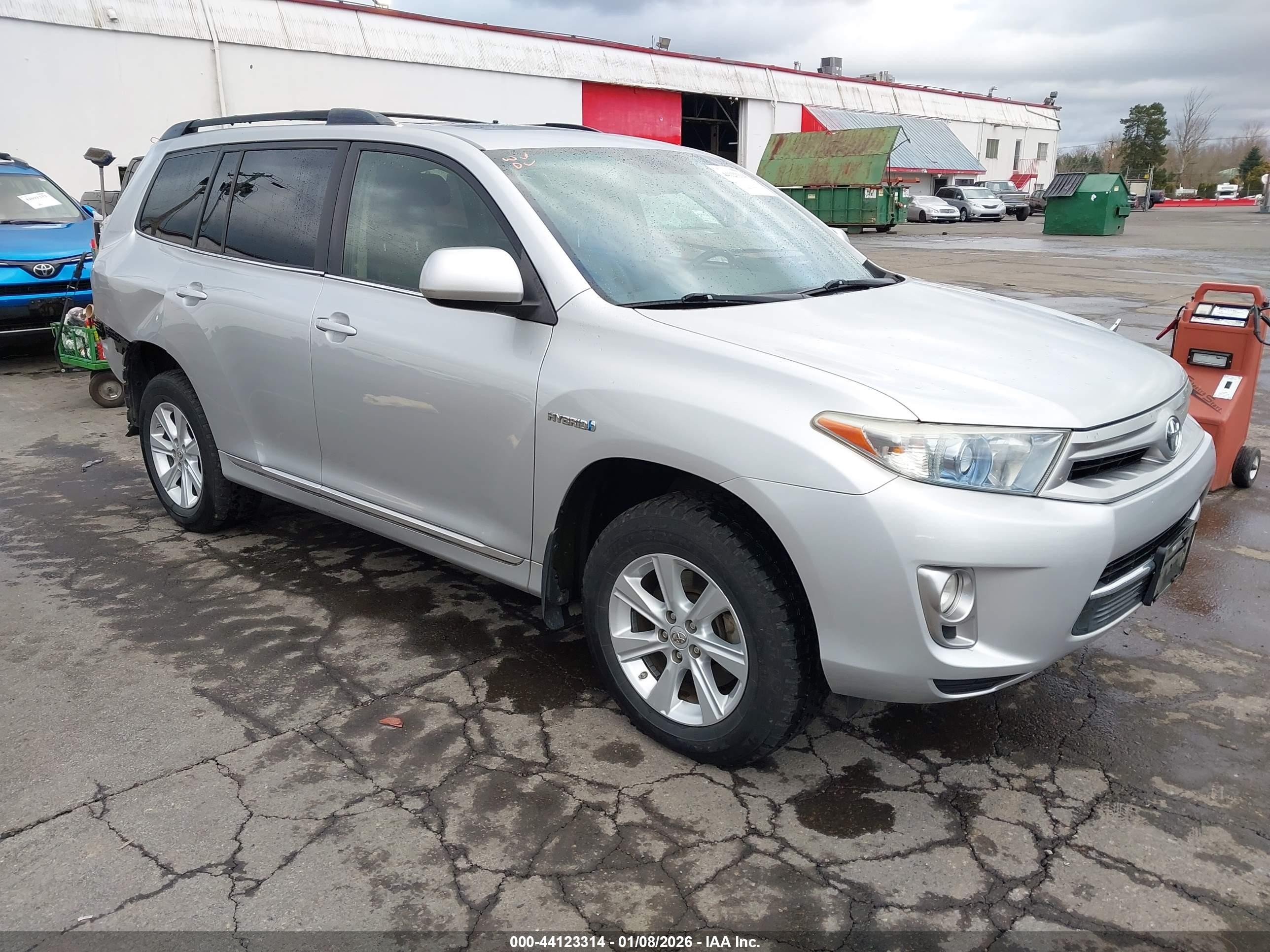 2013 Toyota Highlander, VIN JTEBC3EH4D2017311 — Rear end