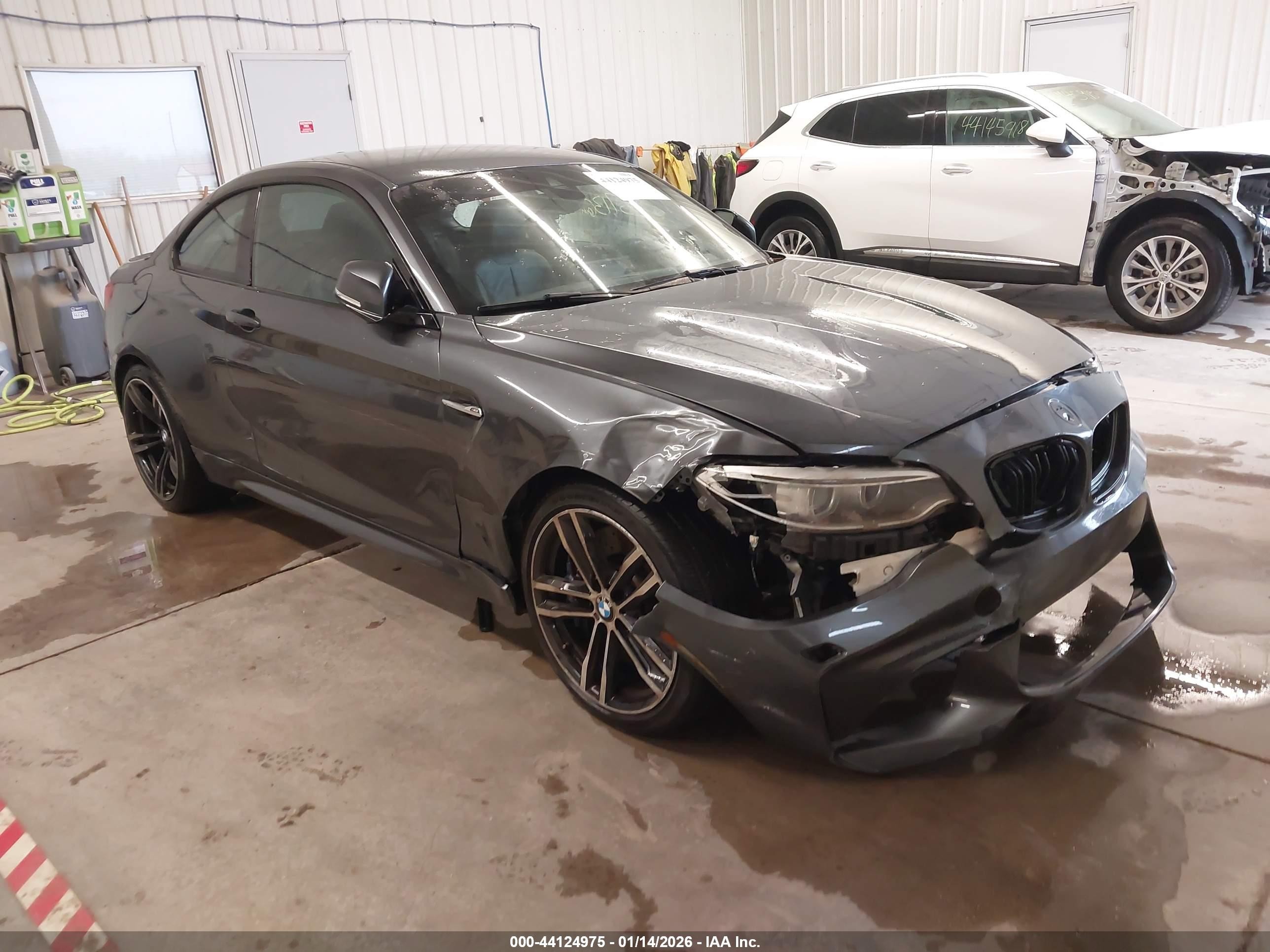 2017 BMW M2, VIN WBS1H9C3XHV887539 — Перед