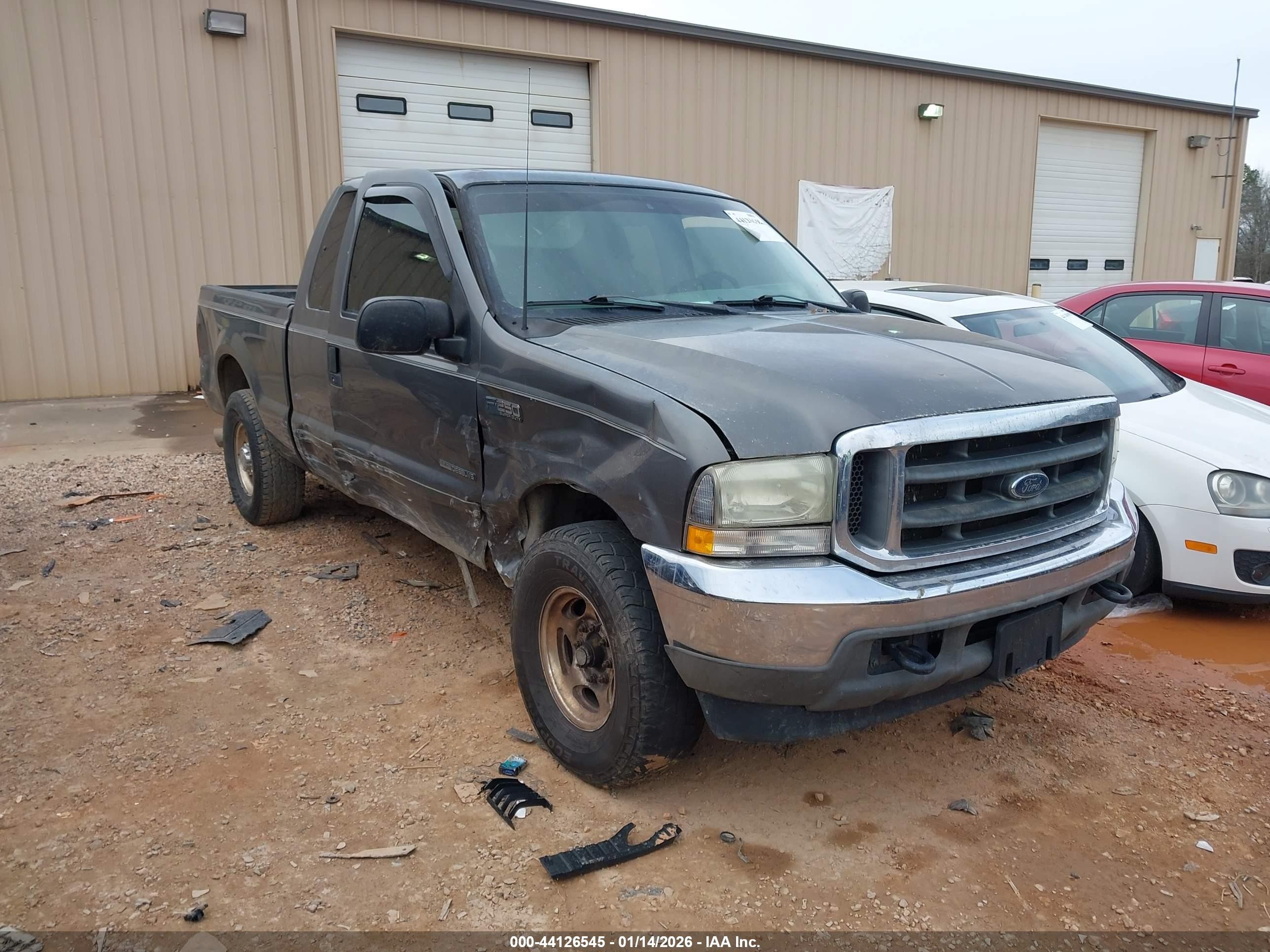 2002 Ford F-250 XL, VIN 1FTNX20F02EC11156 — Side