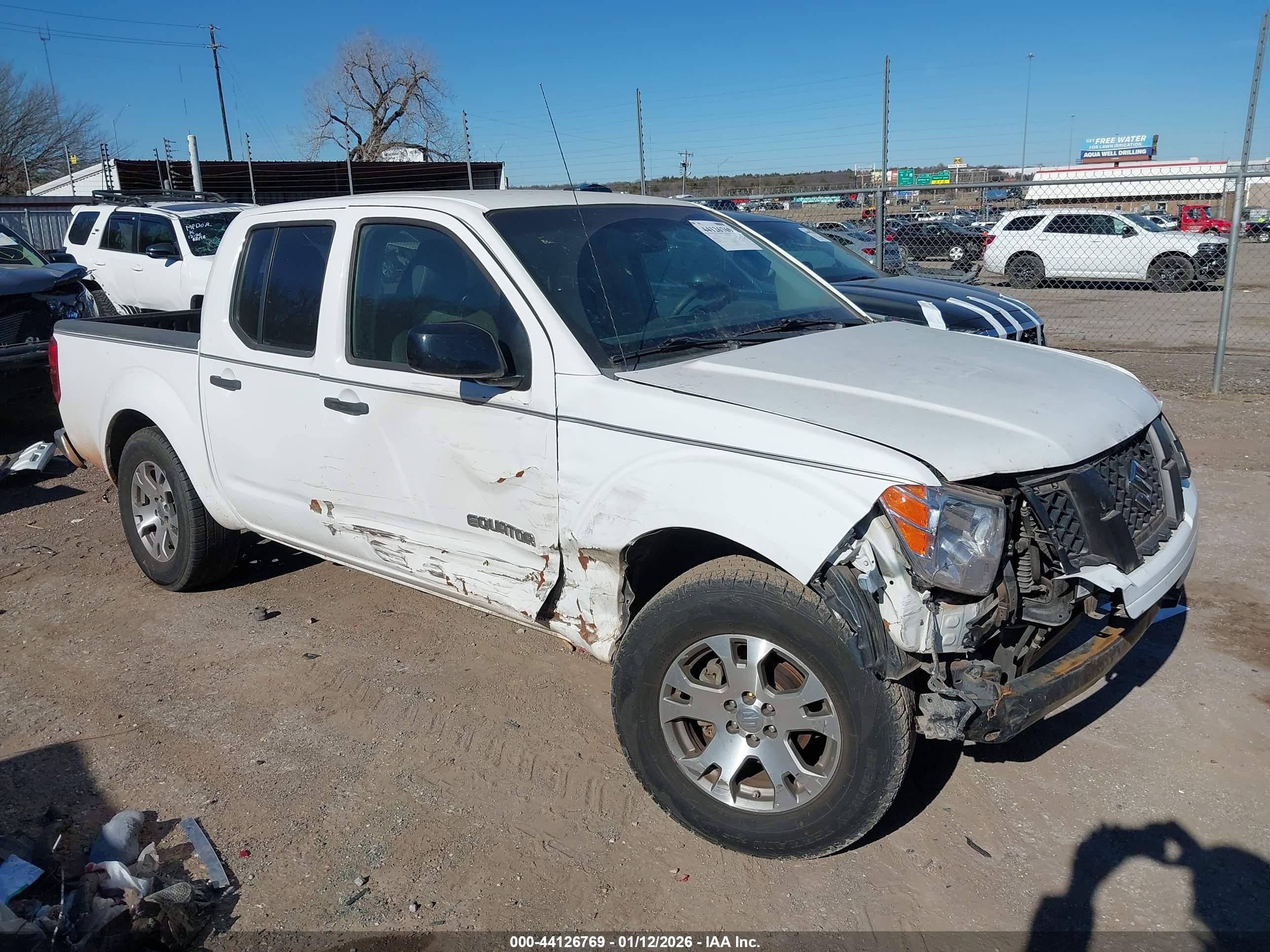 2012 Suzuki Equator Sport, VIN 5Z61D0ER5CC471064 — Front end