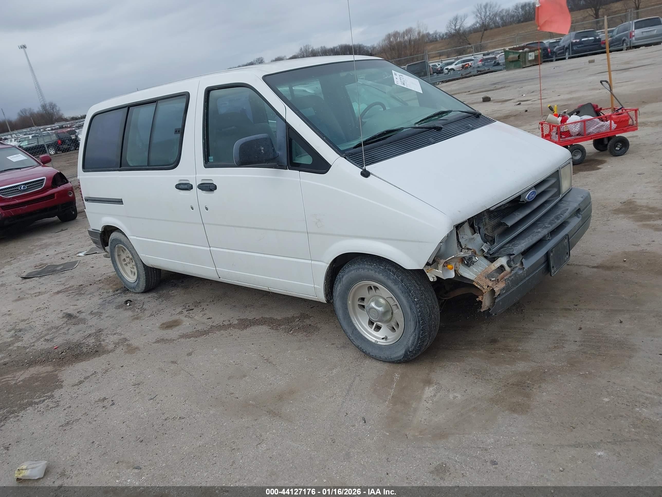 1997 Ford Aerostar, VIN 1FMCA11U6VZB59802 — Front end