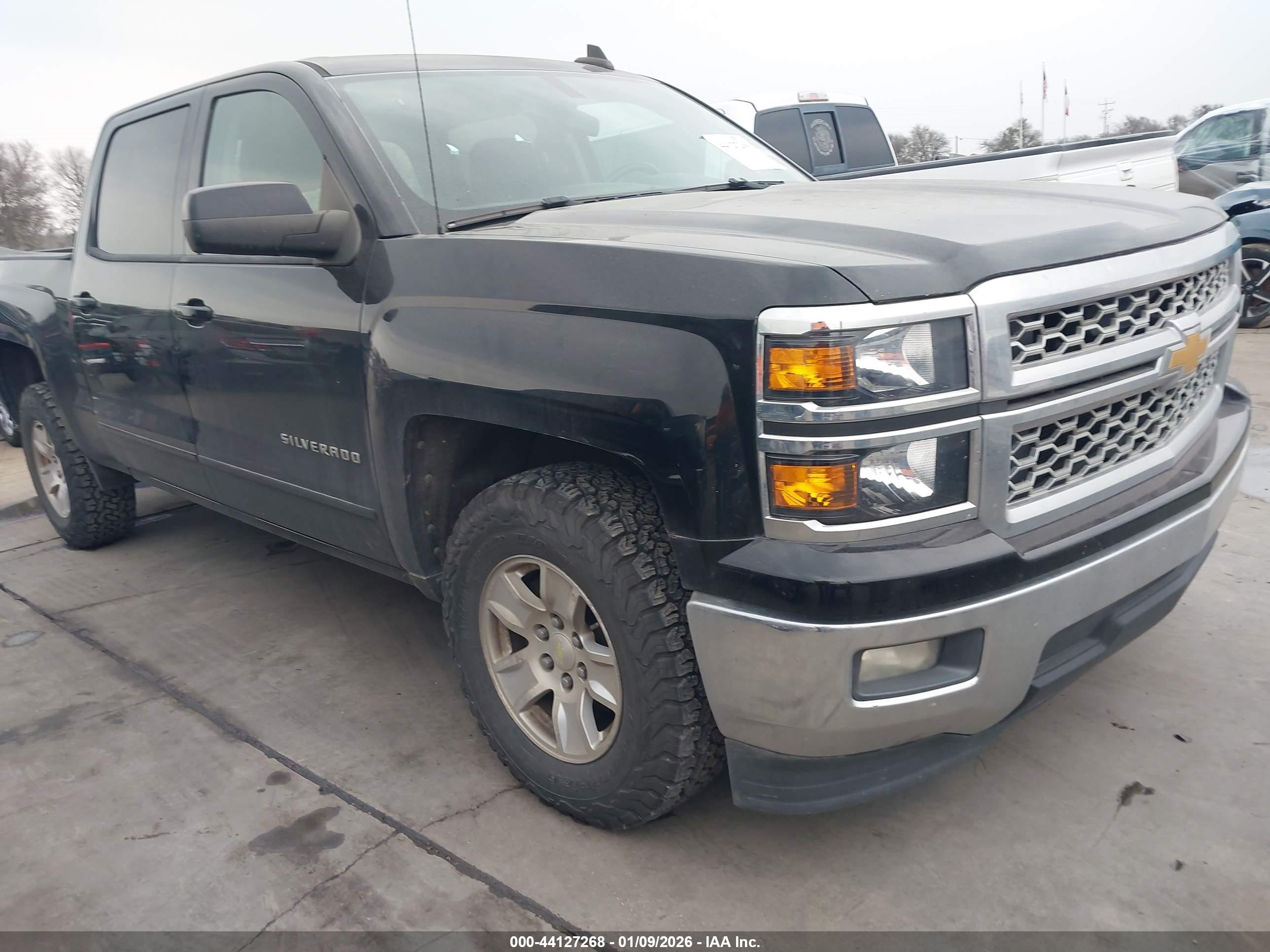 2015 Chevrolet Silverado 1500 LT, VIN 3GCPCREC6FG385792 — Rear end