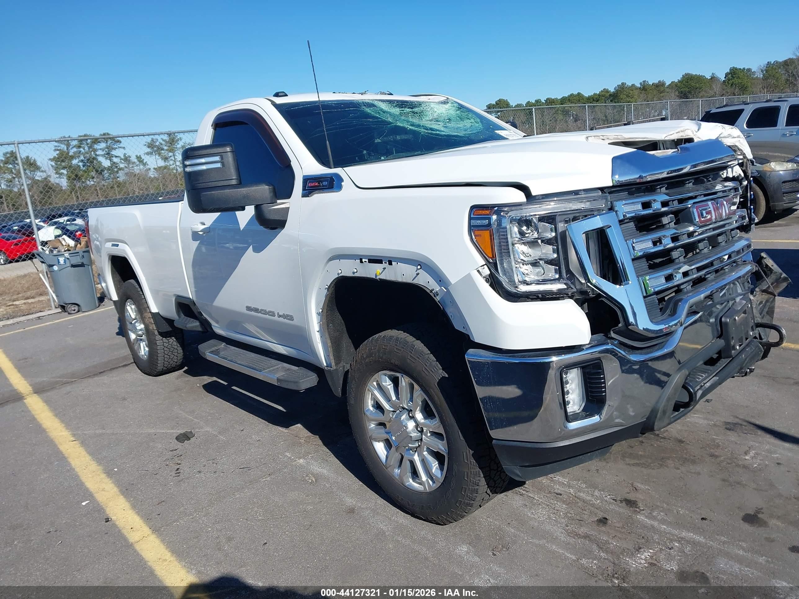 2022 GMC Sierra 2500HD SLE, VIN 1GT08ME7XNF167895 — Front end