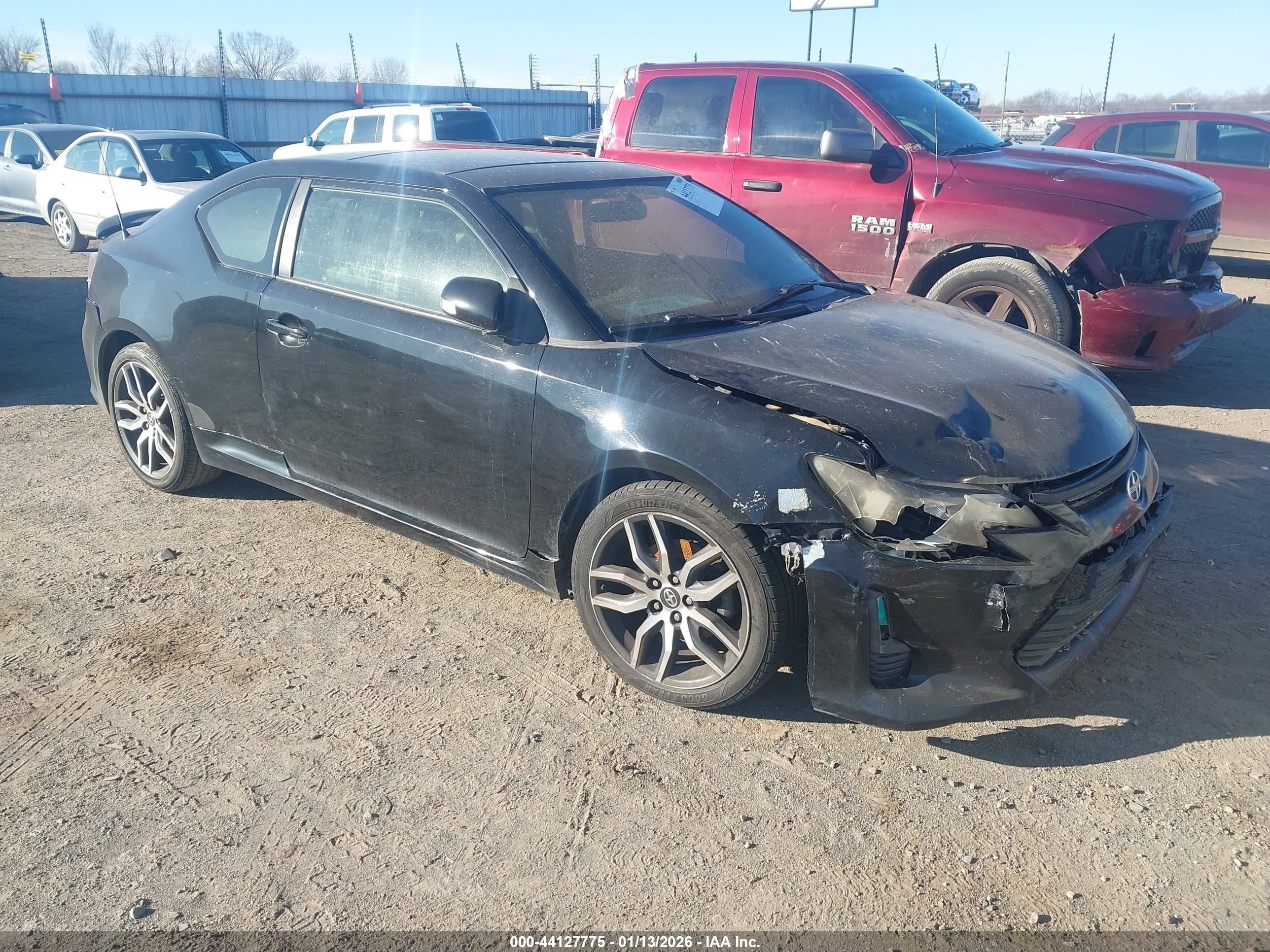 2014 Scion tC Monogram, VIN JTKJF5C71E3075894 — Side