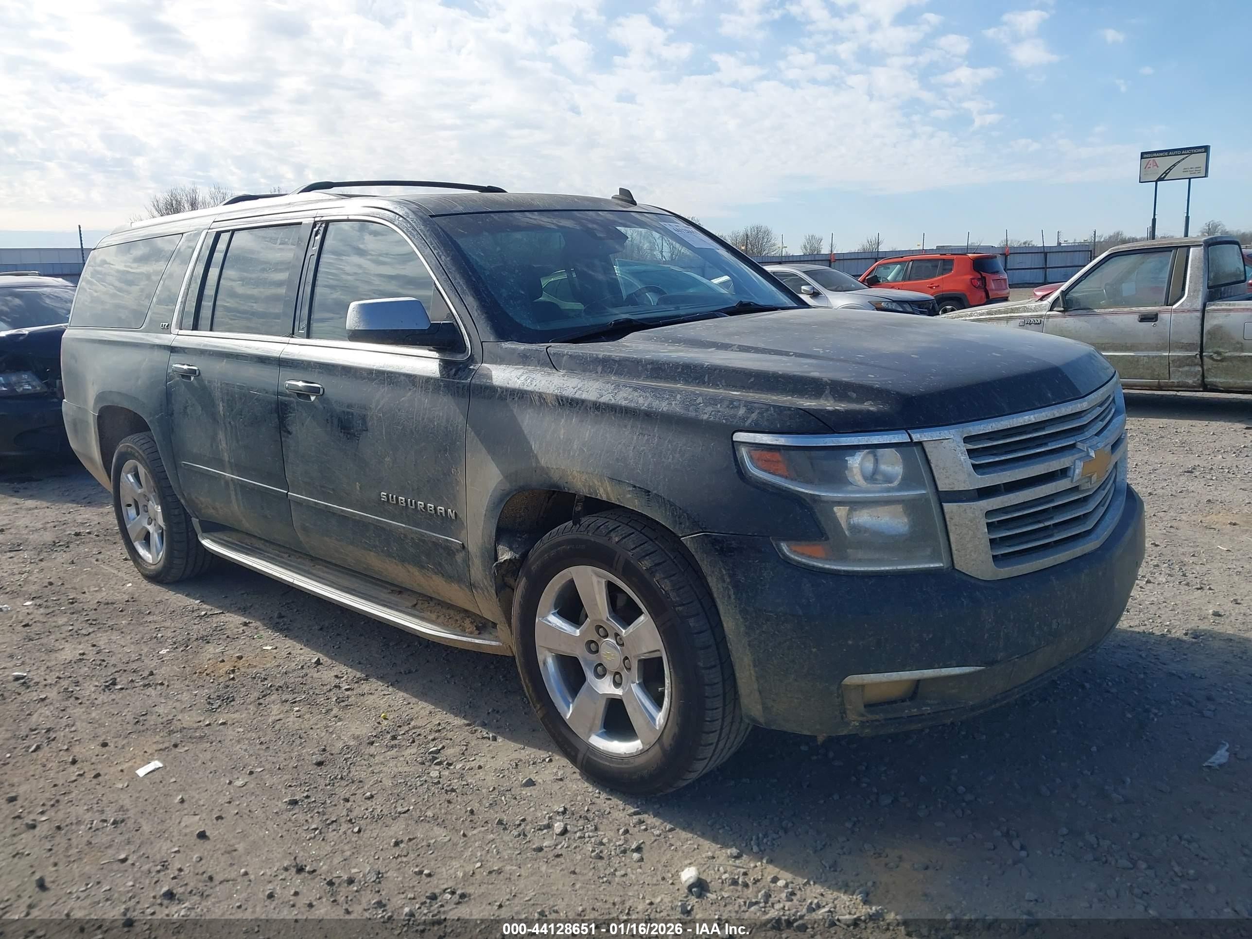 2015 Chevrolet Suburban LTZ, VIN 1GNSKKKC3FR154509 — Side