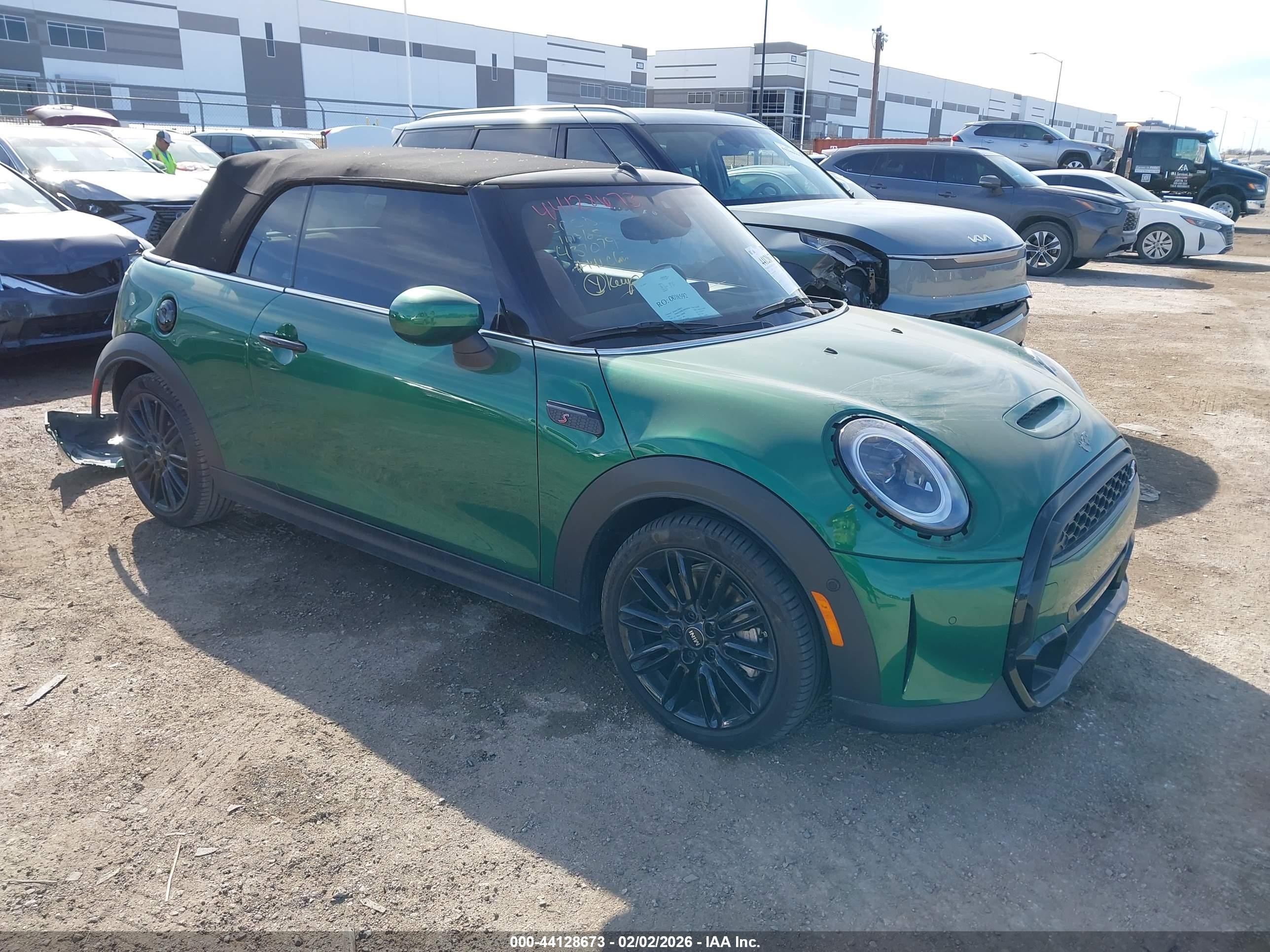 2024 MINI Convertible Cooper S, VIN WMW43DL05R3S08489 — Rear end