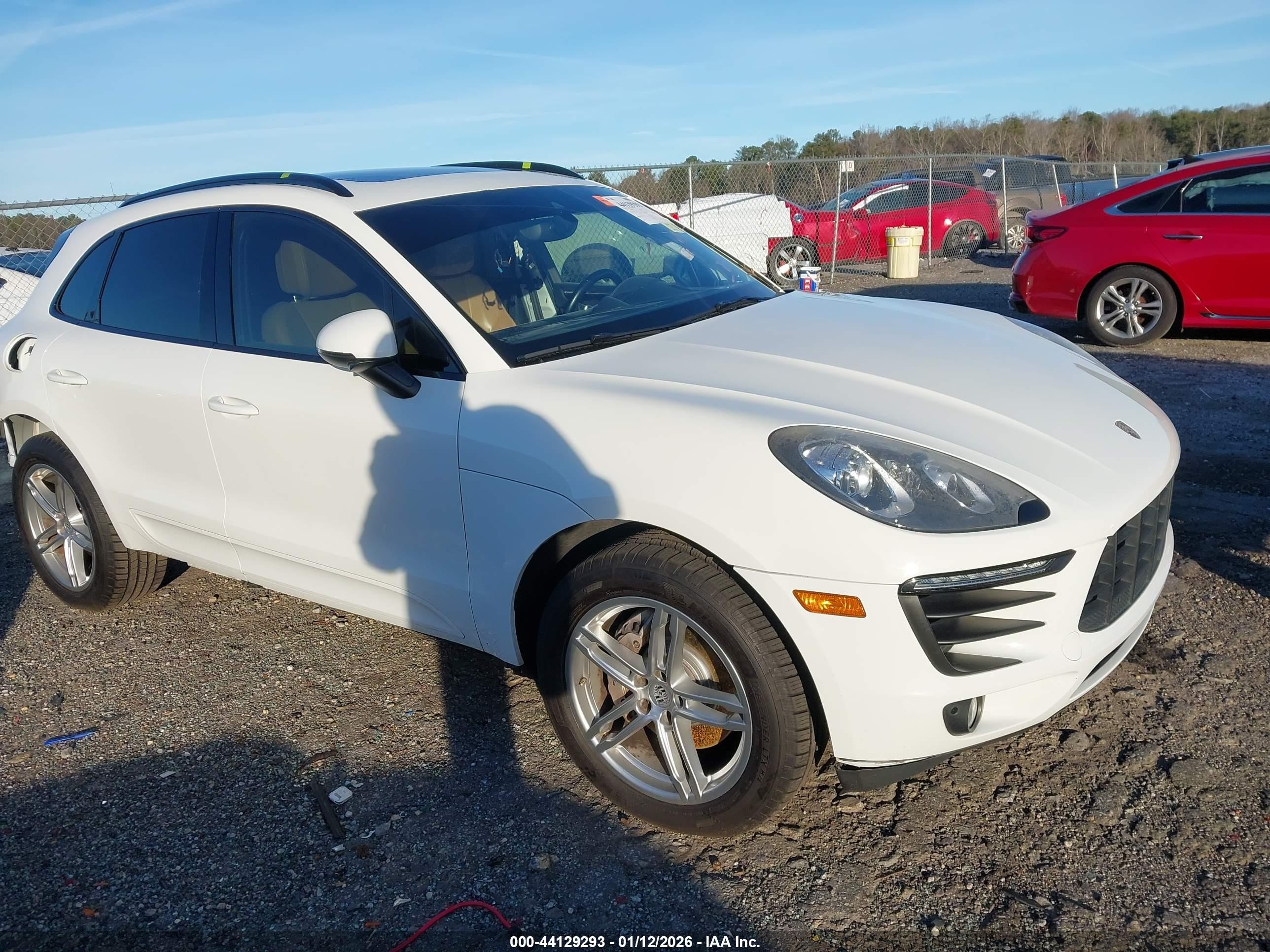 2017 Porsche Macan S, VIN WP1AB2A54HLB13186 — Rear end