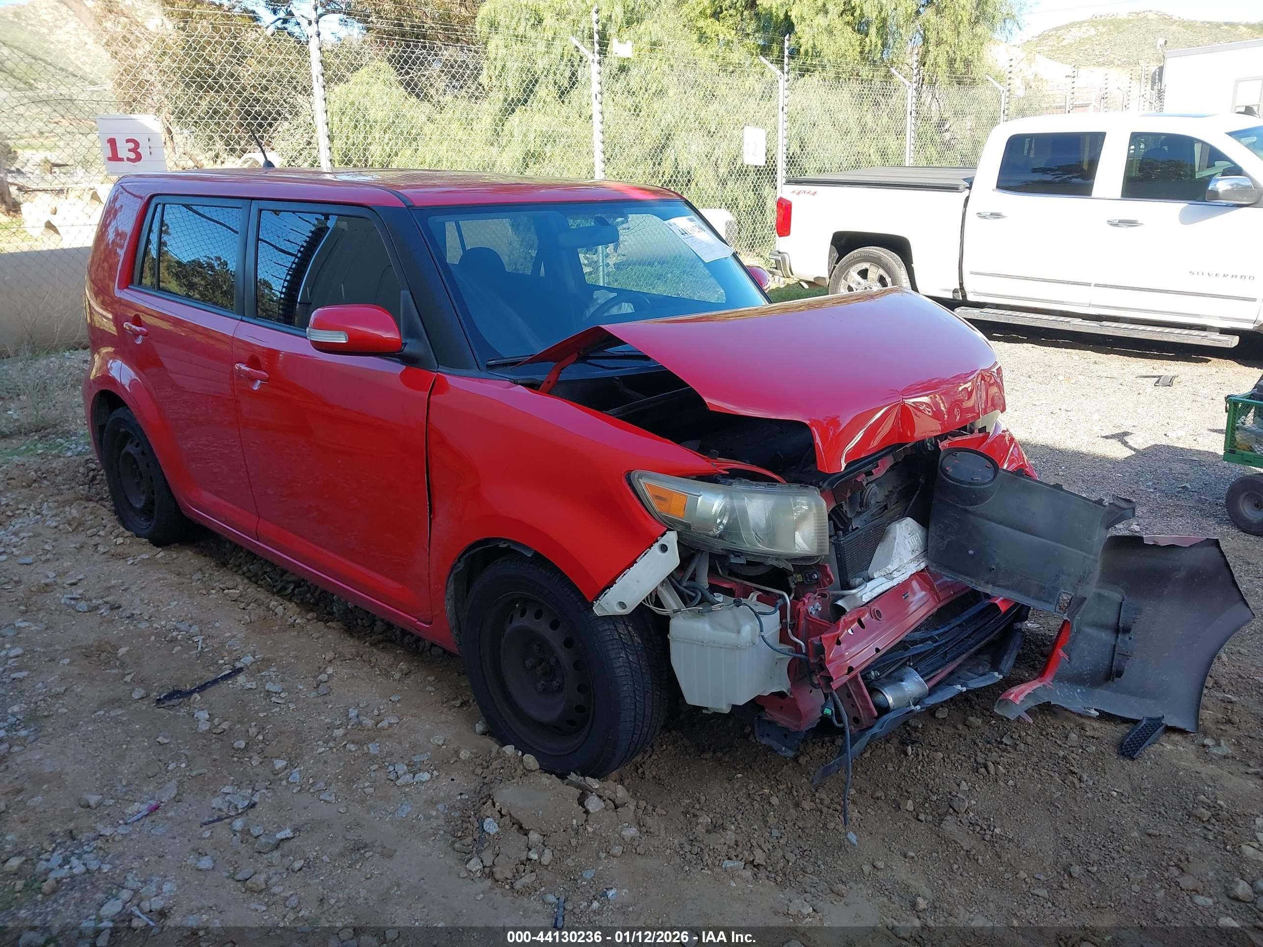 2014 Scion xB, VIN JTLZE4FE0EJ052088 — Front end