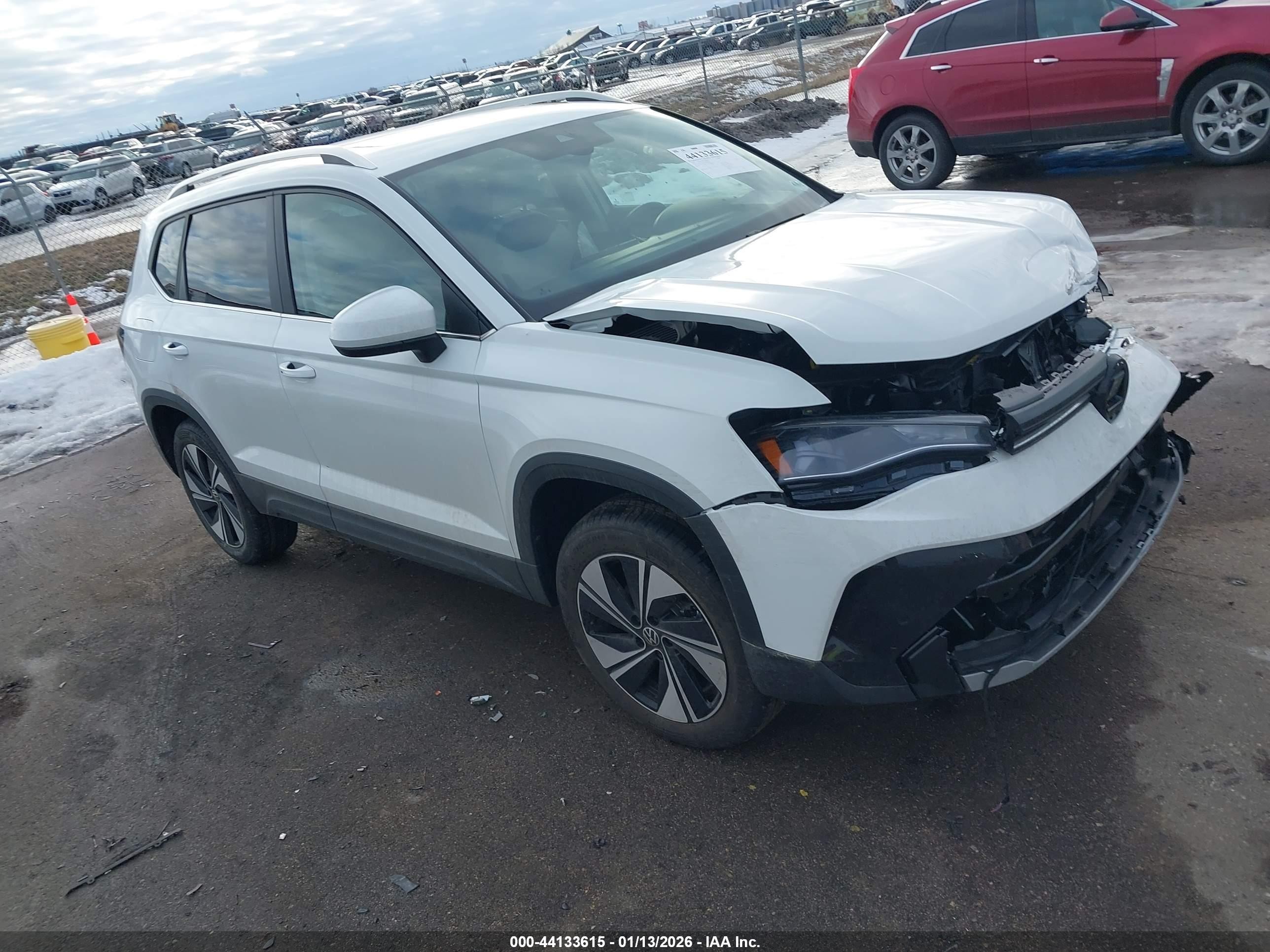 2025 Volkswagen Taos SE, VIN 3VVVC7B21SM080074 — Front end