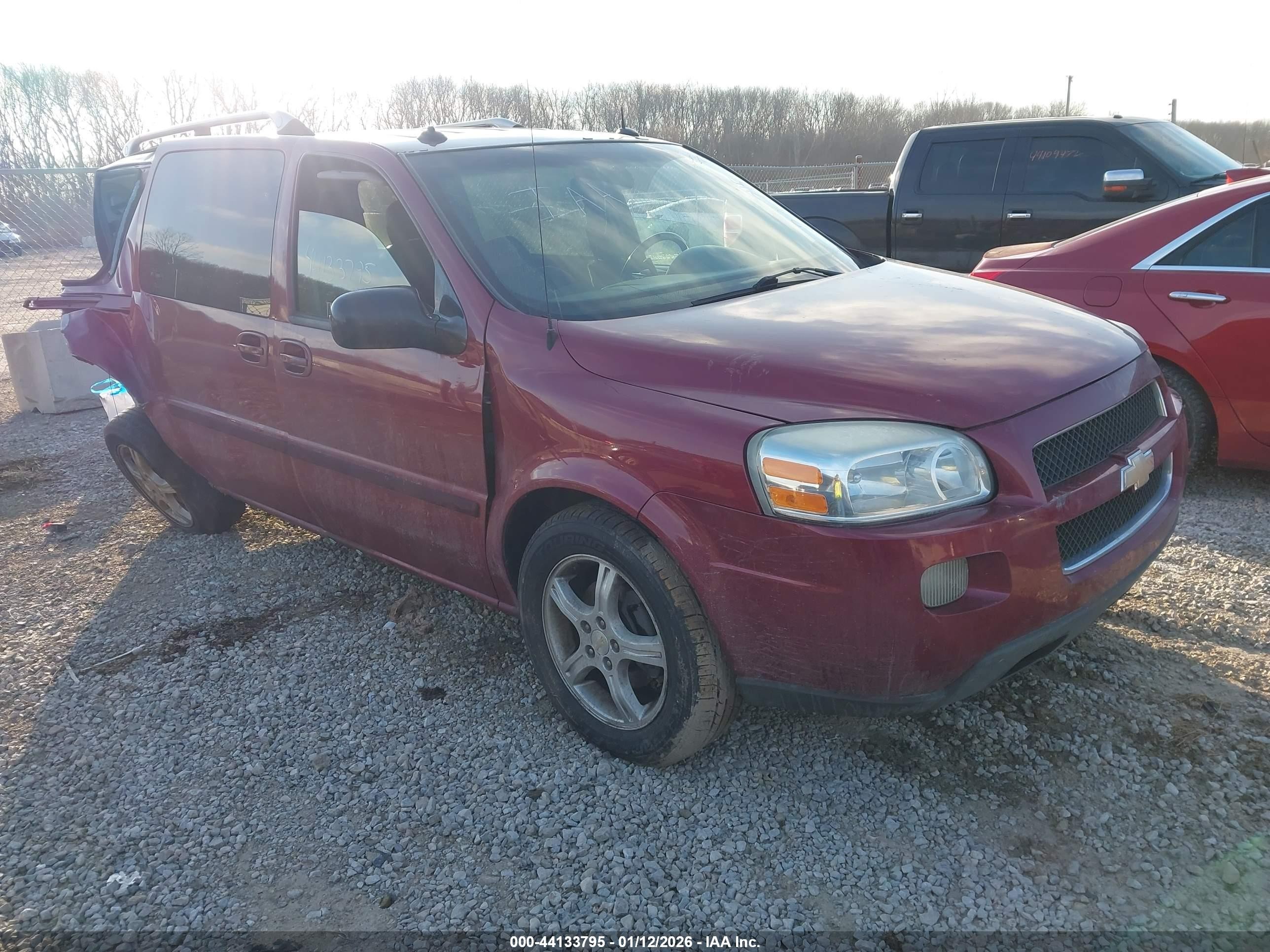 2005 Chevrolet Uplander LT, VIN 1GNDX33L65D236745 — Rear end