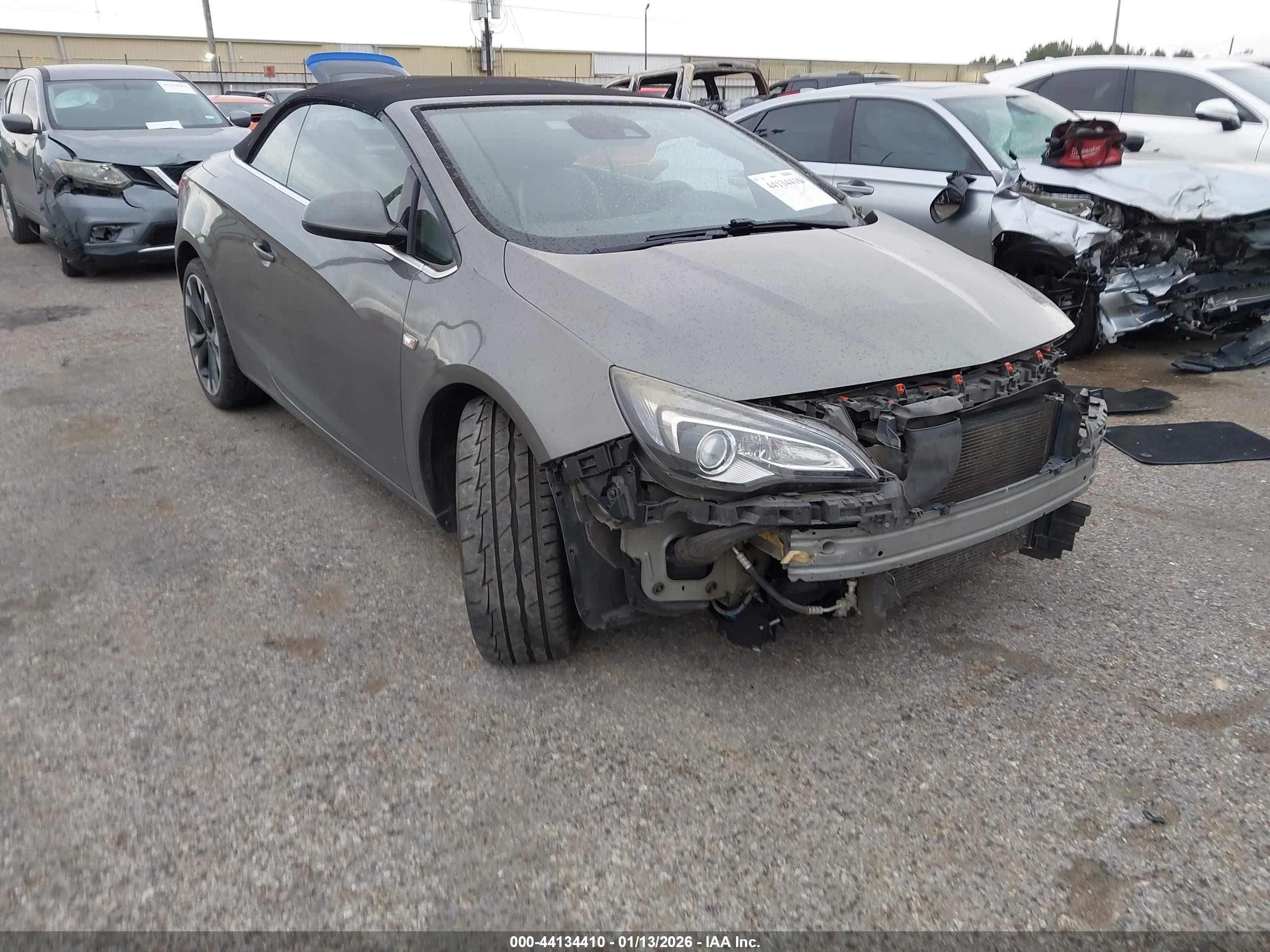 2017 Buick Cascada Premium, VIN W04WH3N52HG090743 — Front end
