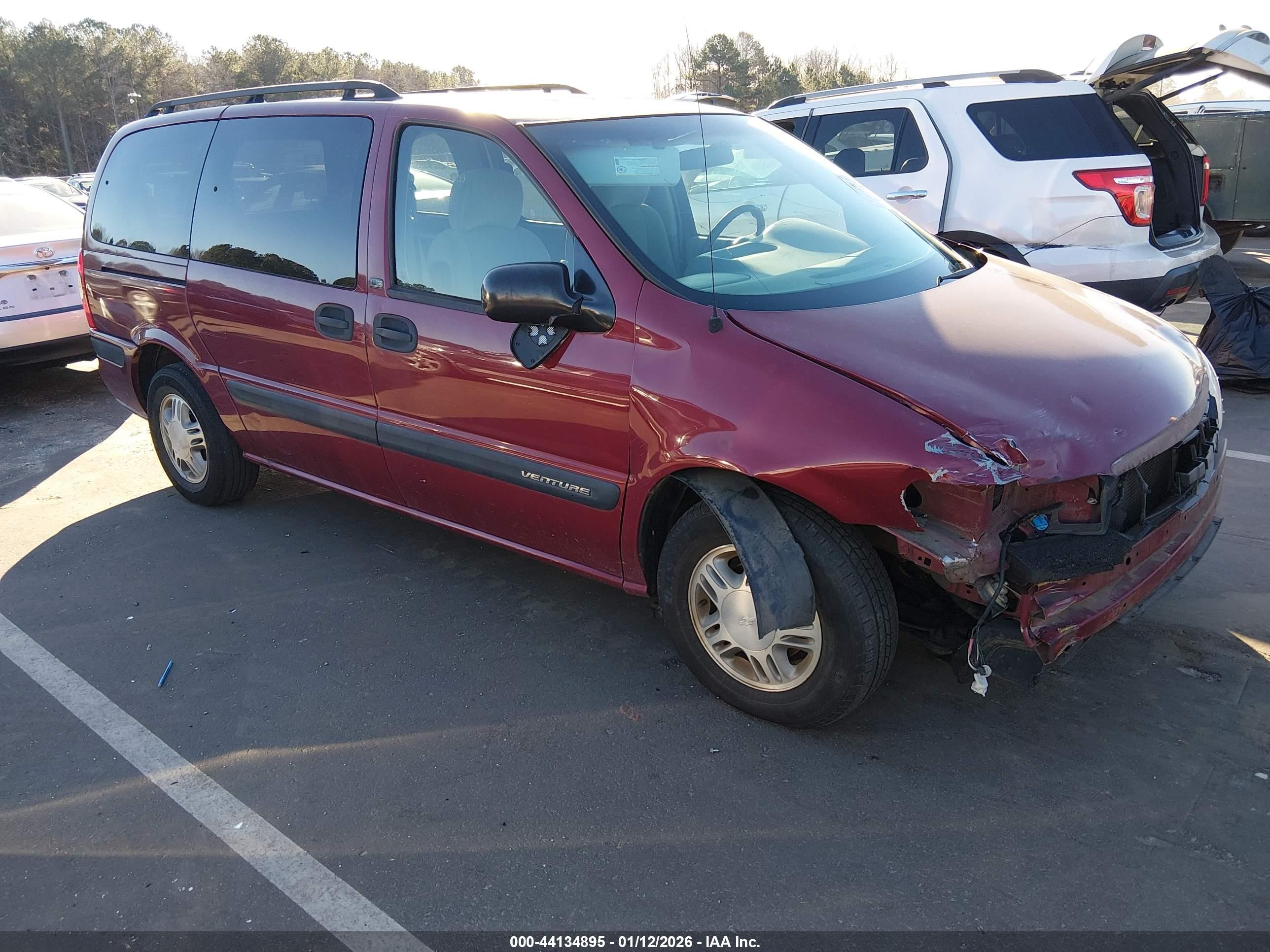 2005 Chevrolet Venture LS, VIN 1GNDV23E25D135882 — Front end