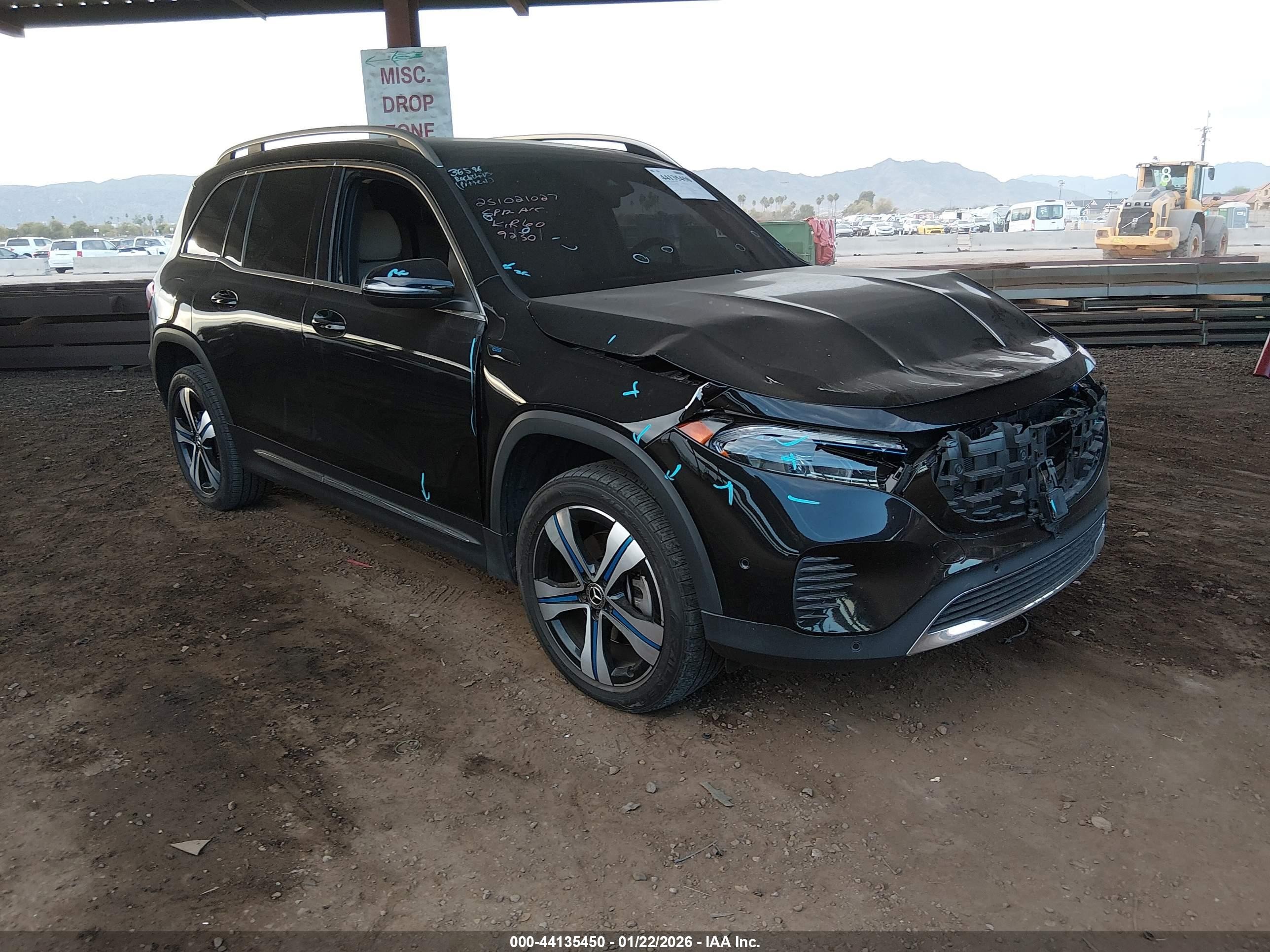 2022 Mercedes-Benz EQB 350, VIN W1N9M1DB5NN009230 — Front end