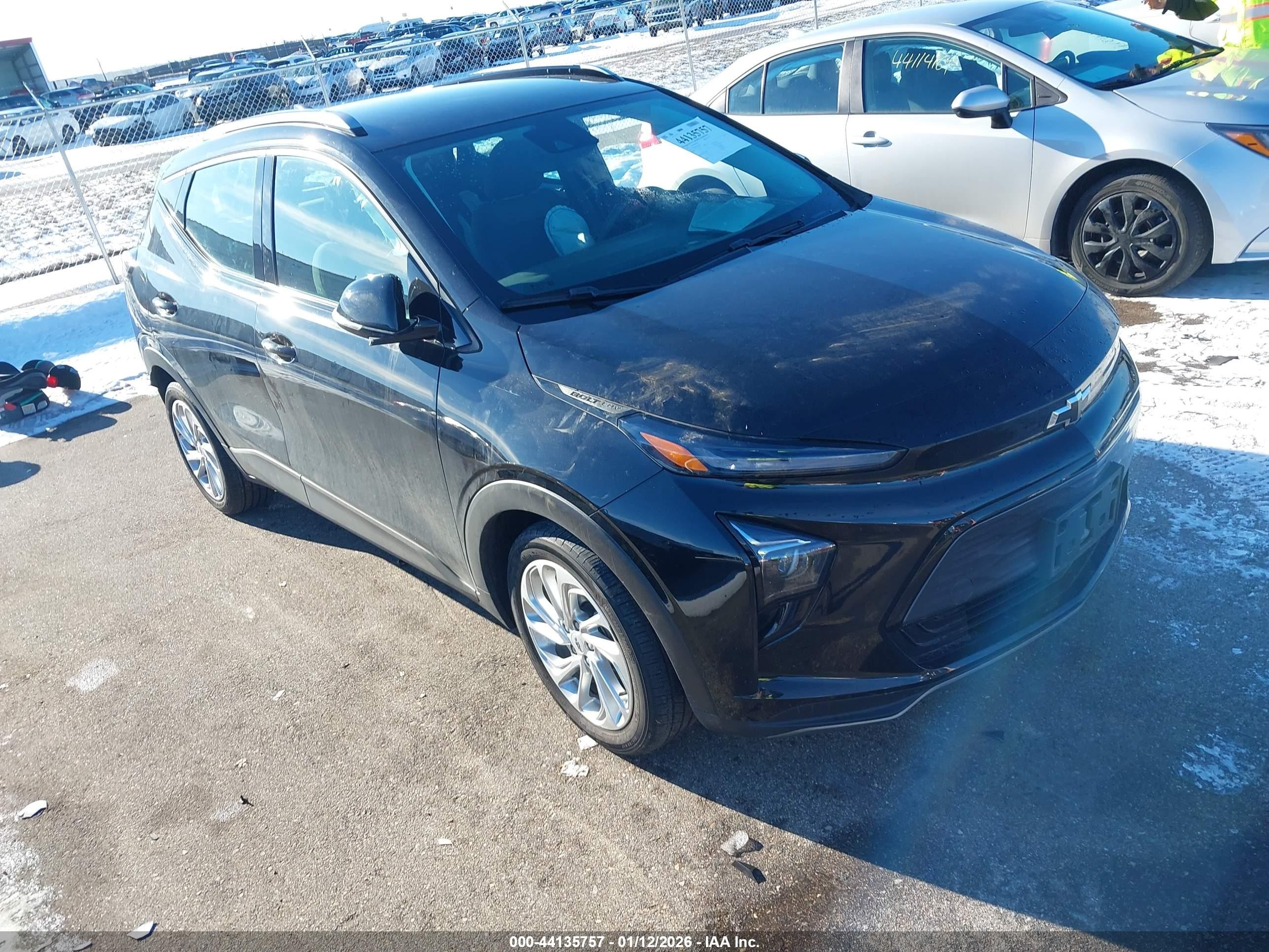 2023 Chevrolet Bolt EUV LT, VIN 1G1FY6S07P4144756 — Side