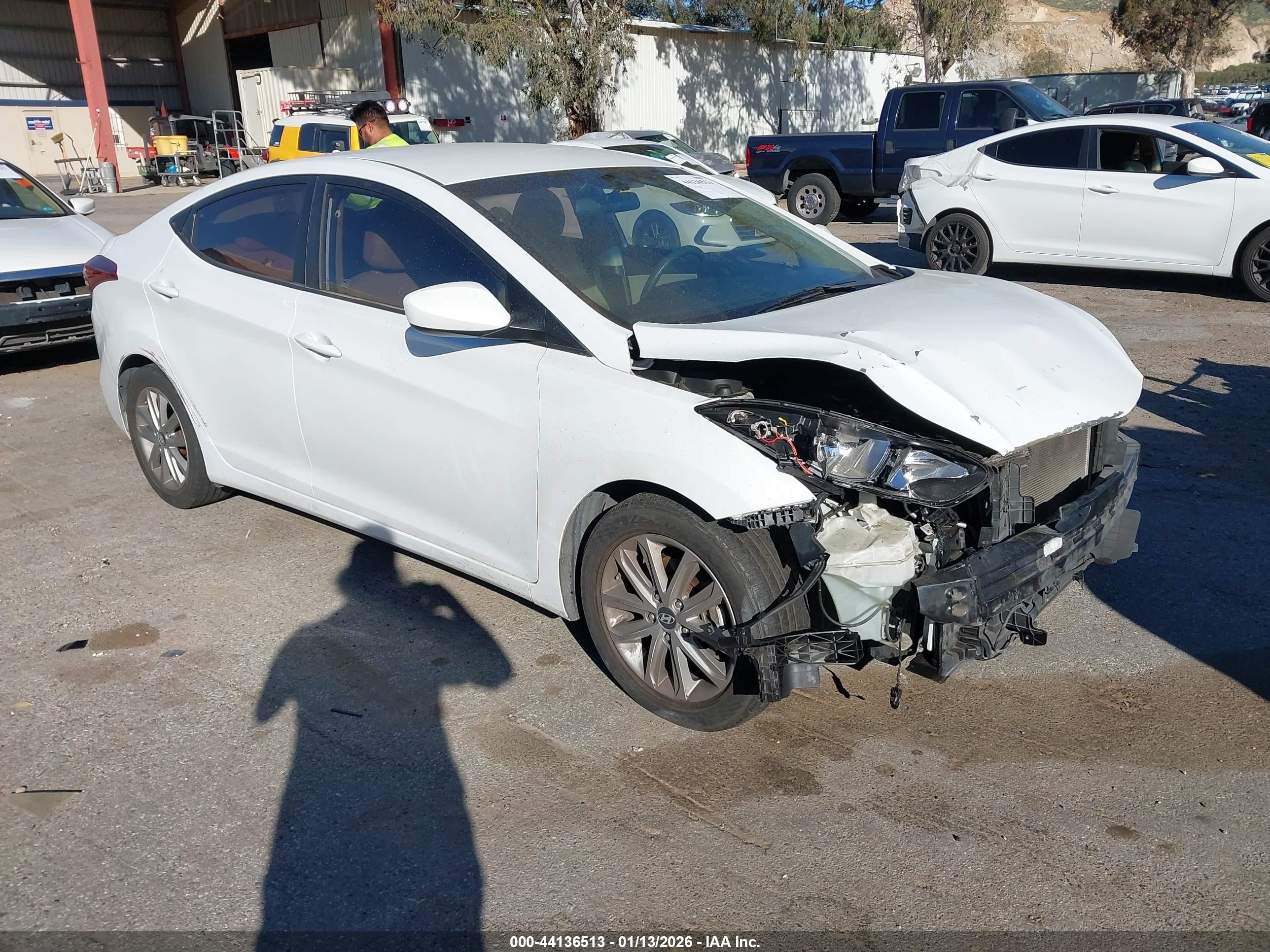 2015 Hyundai Elantra SE, VIN 5NPDH4AE4FH639585 — Front end