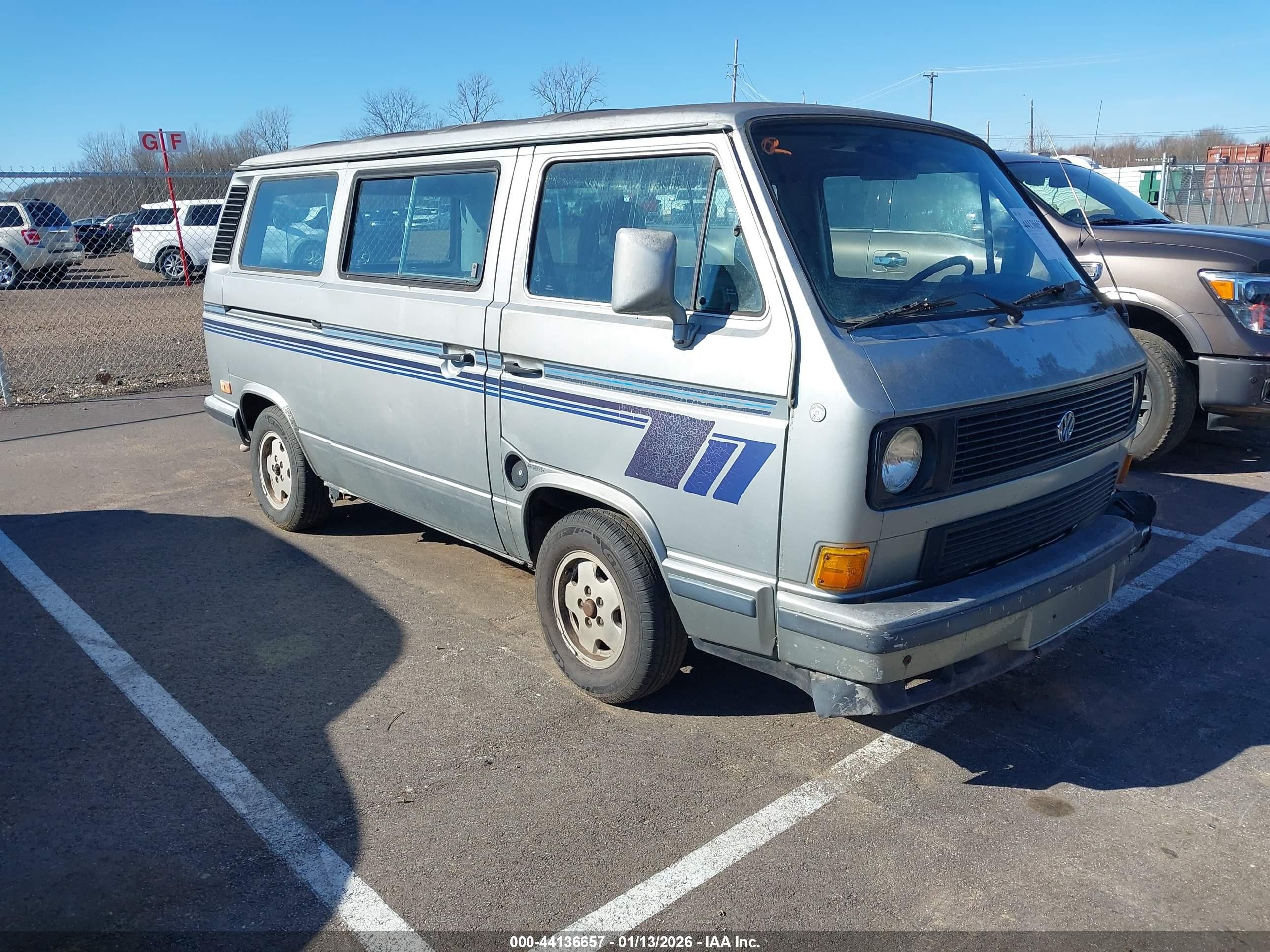 1987 Volkswagen Vanagon, VIN WV2YB0251HH044674 — Front end