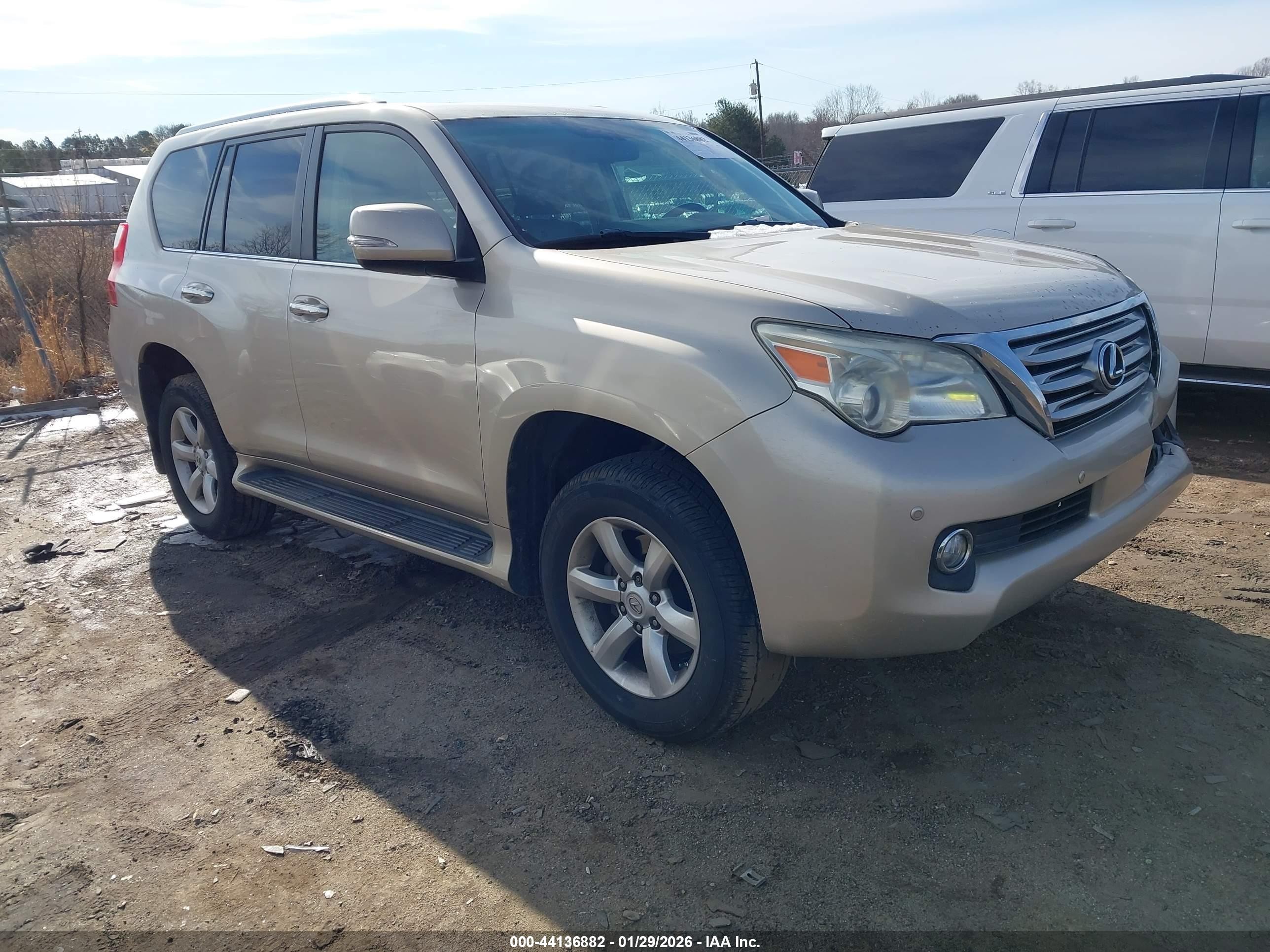 2011 Lexus GX 460, VIN JTJBM7FX6B5018855 — Front end
