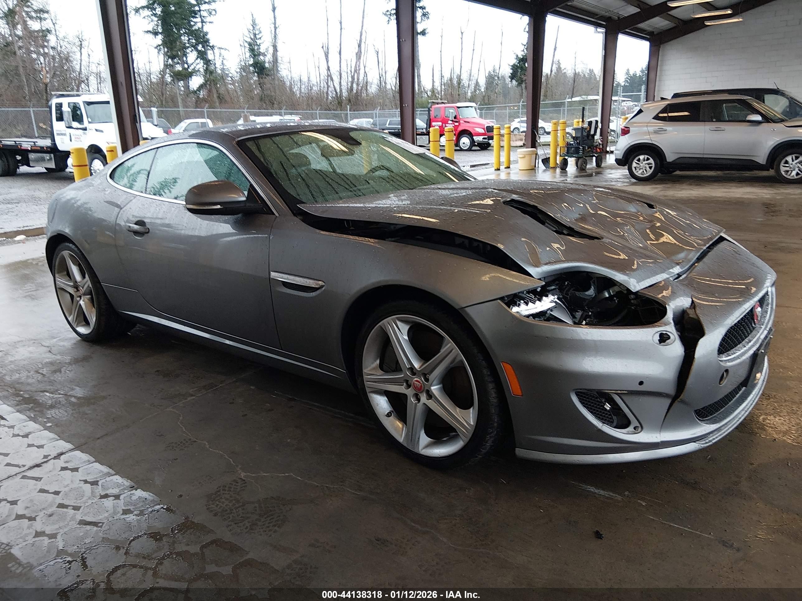 2014 Jaguar XK XKR, VIN SAJWA4DC0EMB54313 — Front end