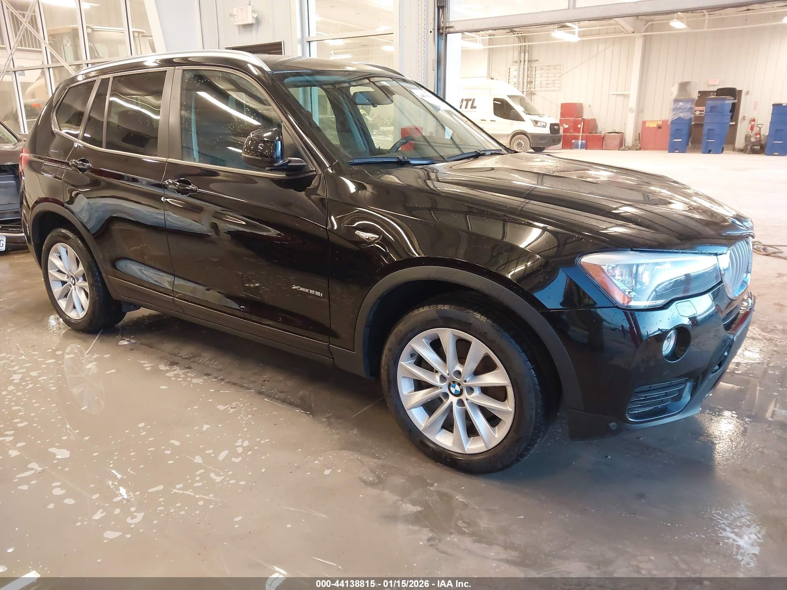 2017 BMW X3 xDrive28i, VIN 5UXWX9C59H0D97934 — Перед