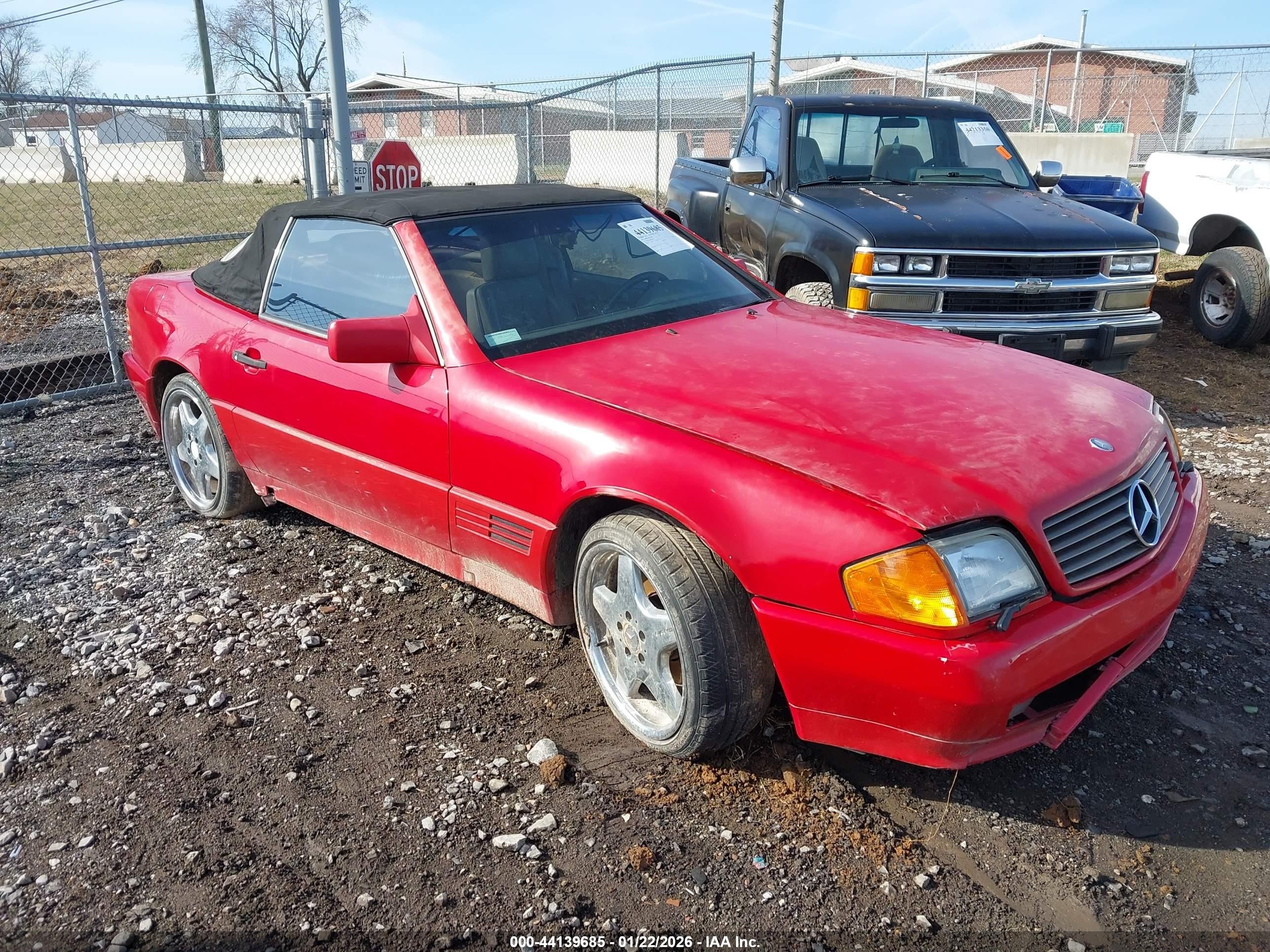 1991 Mercedes-Benz 500, VIN WDBFA66E4MF021965 — Normal wear