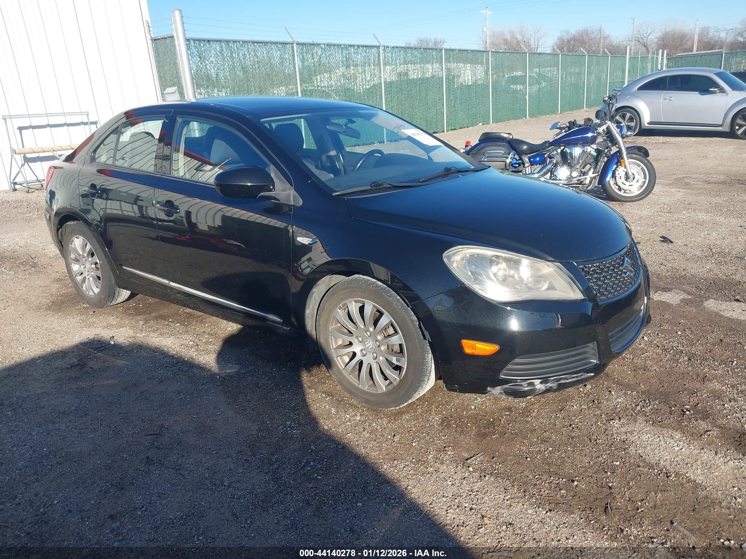 2013 Suzuki Kizashi SE, VIN JS2RE9A36D6100246 — Front end