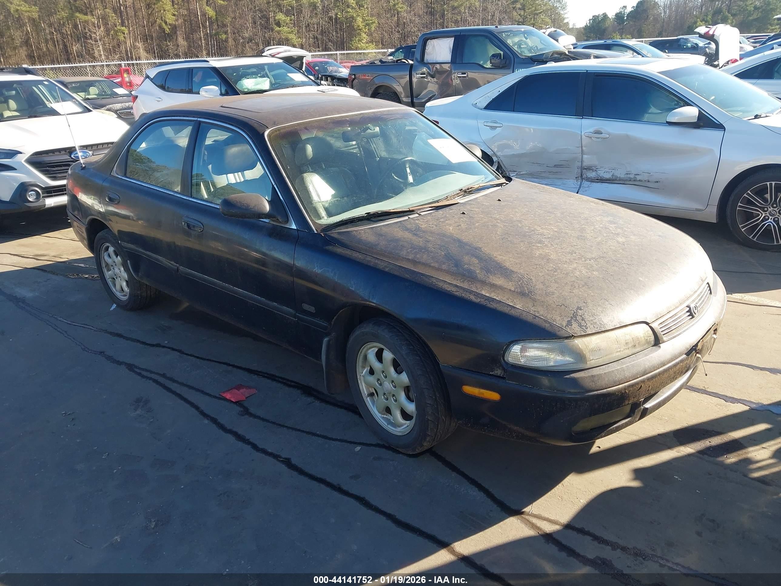 1995 Mazda 626 ES, VIN 1YVGE22D2S5319864 — Бок