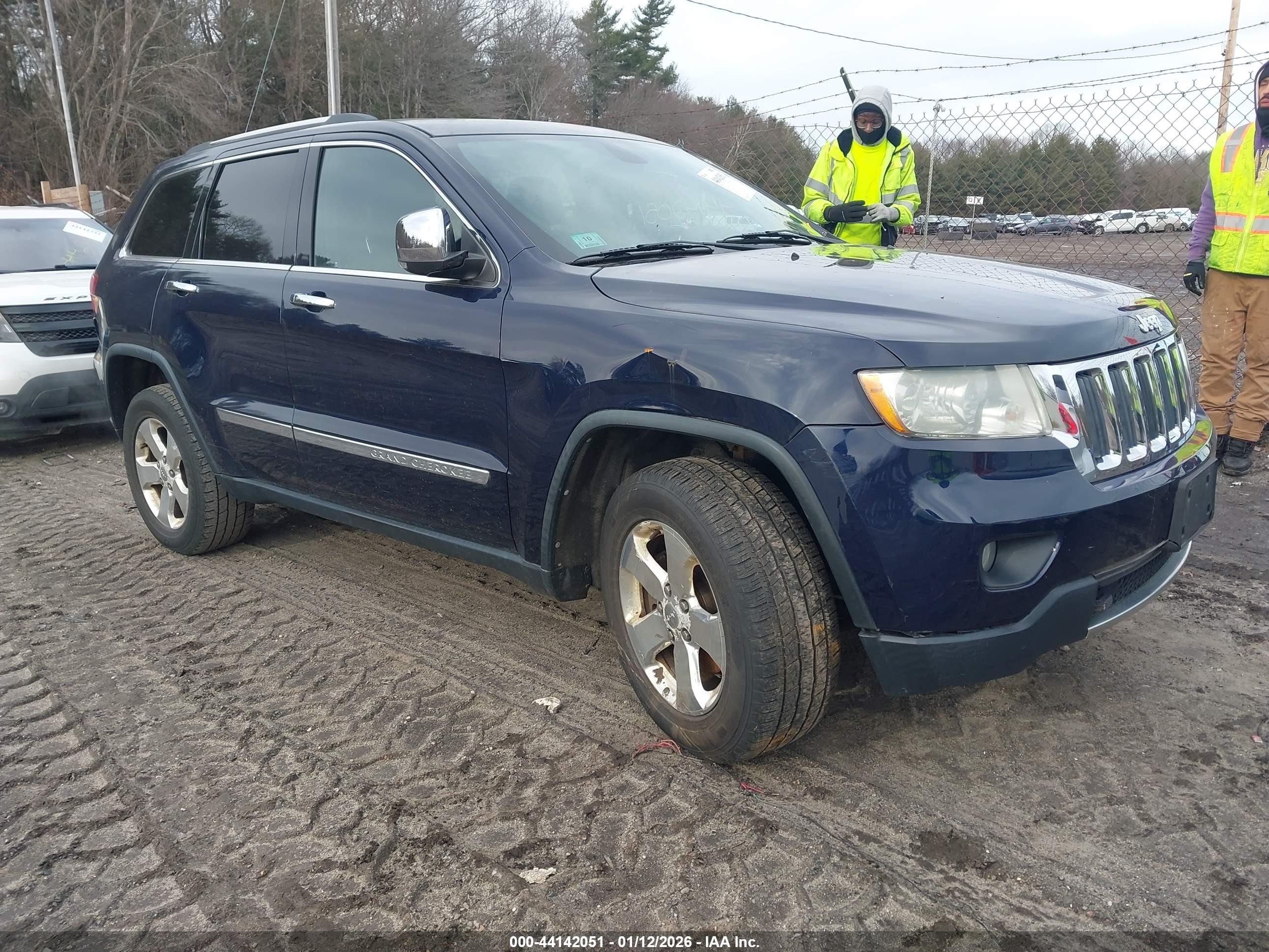 2013 Jeep Grand Cherokee Limited, VIN 1C4RJFBG9DC616348 — Front end