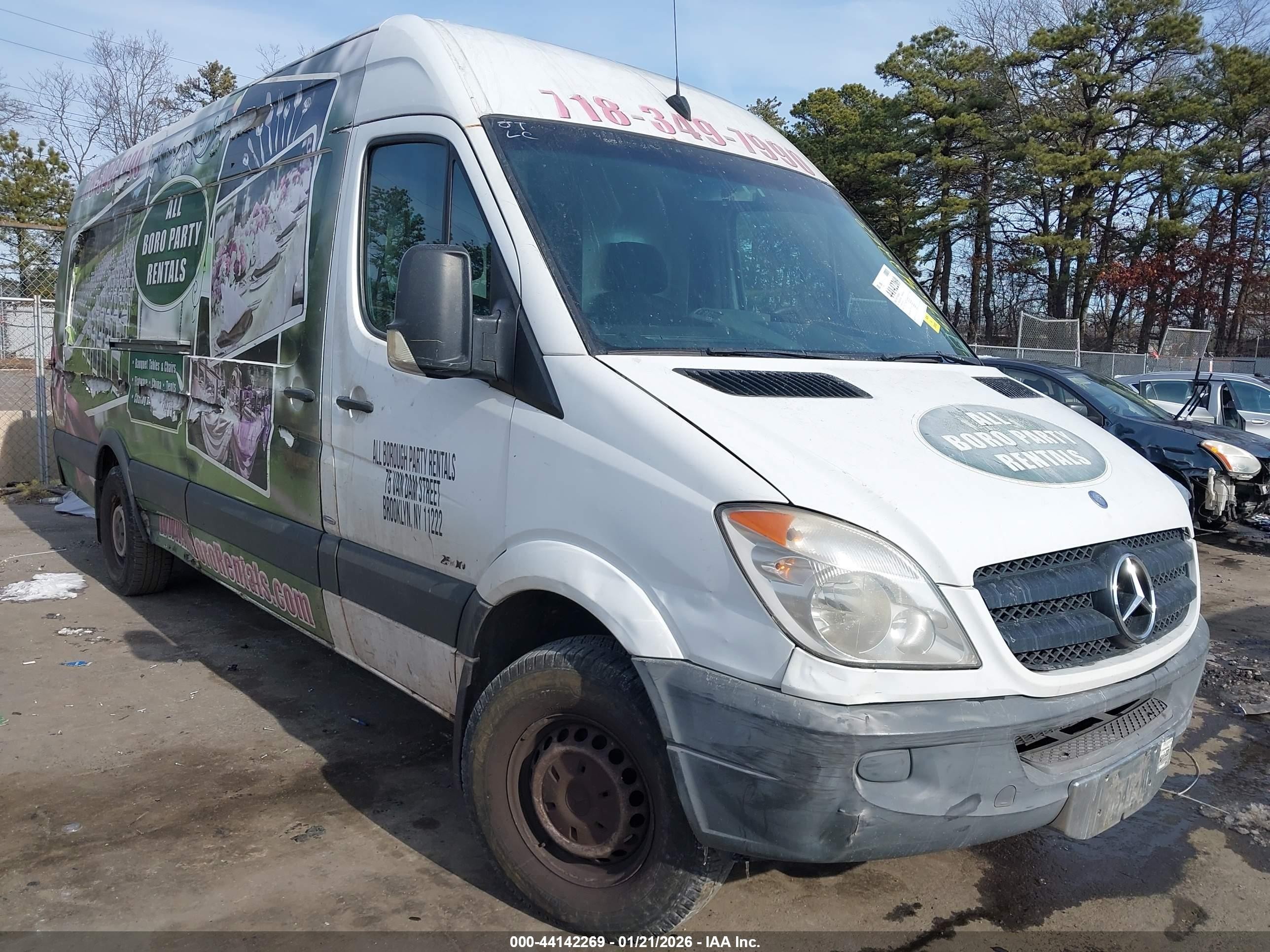 2013 Mercedes-Benz Sprinter Cargo, VIN WD3PE8CC3D5773150 — Side