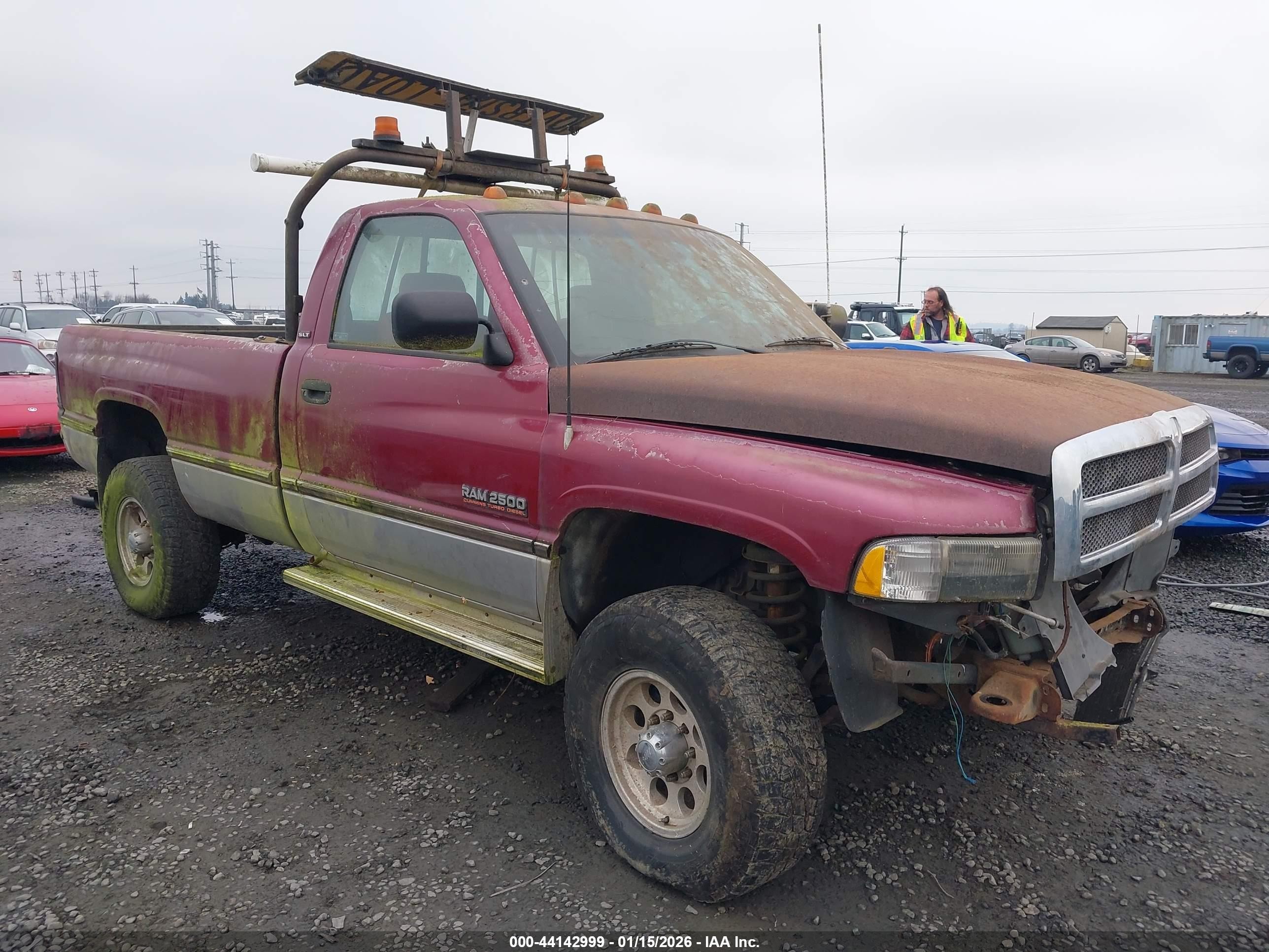 1994 Dodge 2500, VIN 1B7KF26C6RS559929 — Normal wear
