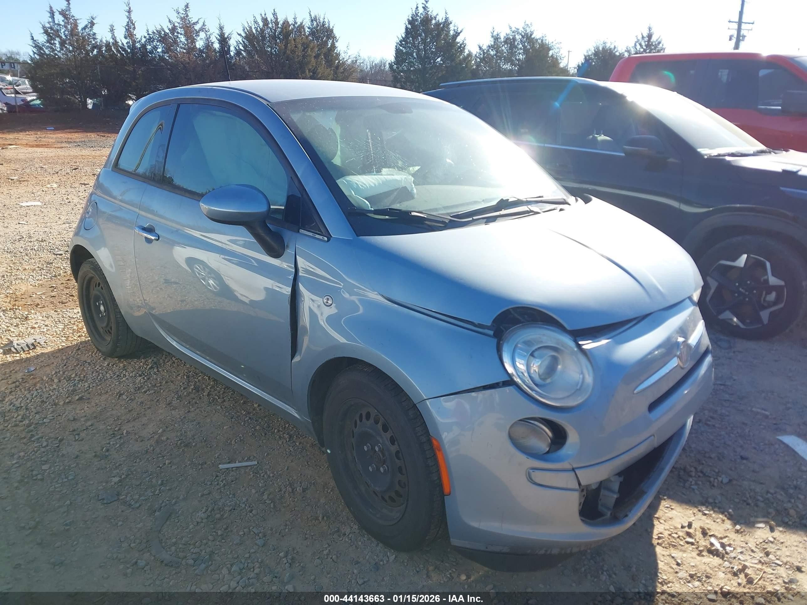 2014 FIAT 500 Pop, VIN 3C3CFFAR2ET288288 — Front end