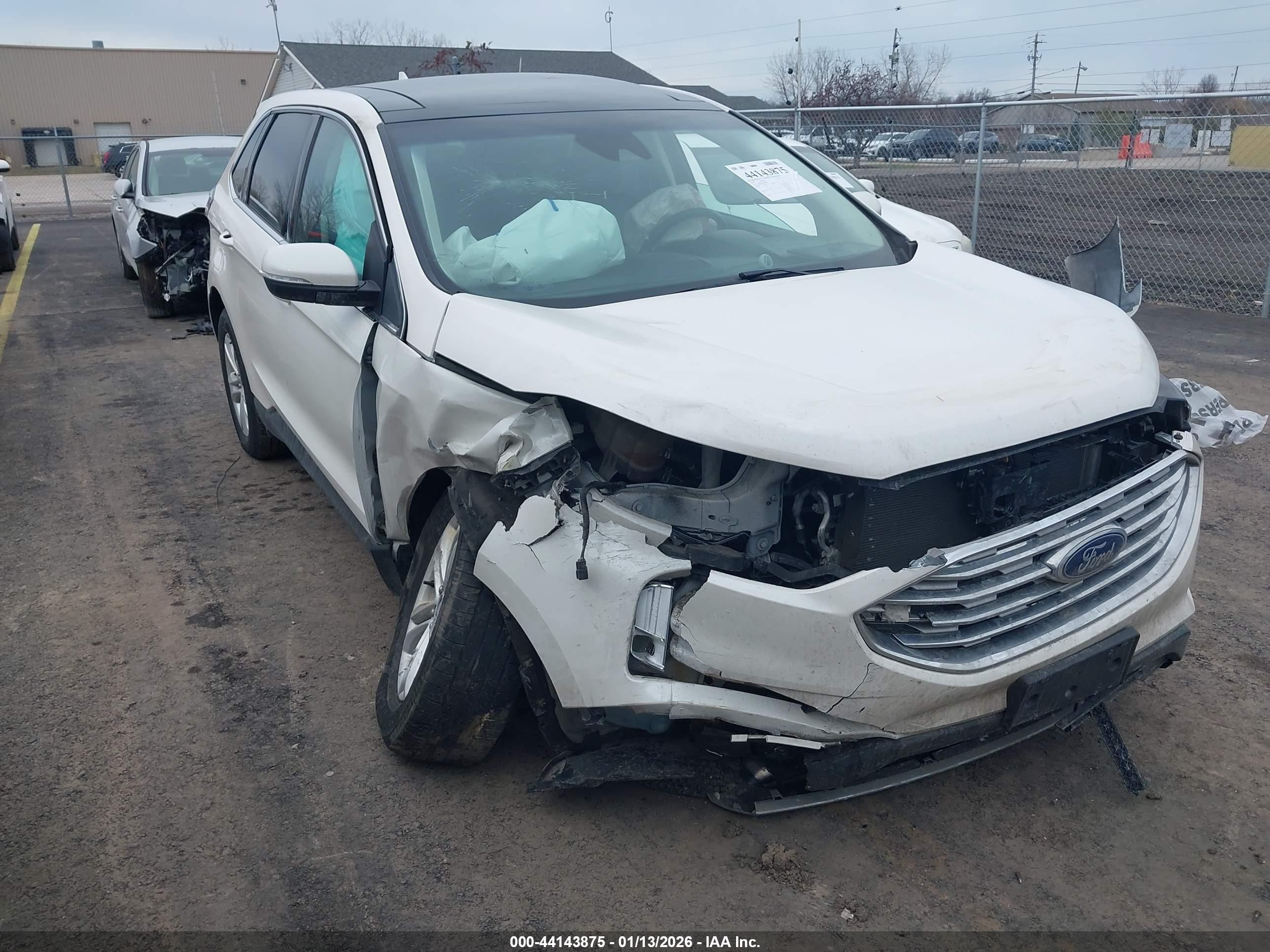 2019 Ford Edge SEL, VIN 2FMPK3J91KBB68153 — Front end