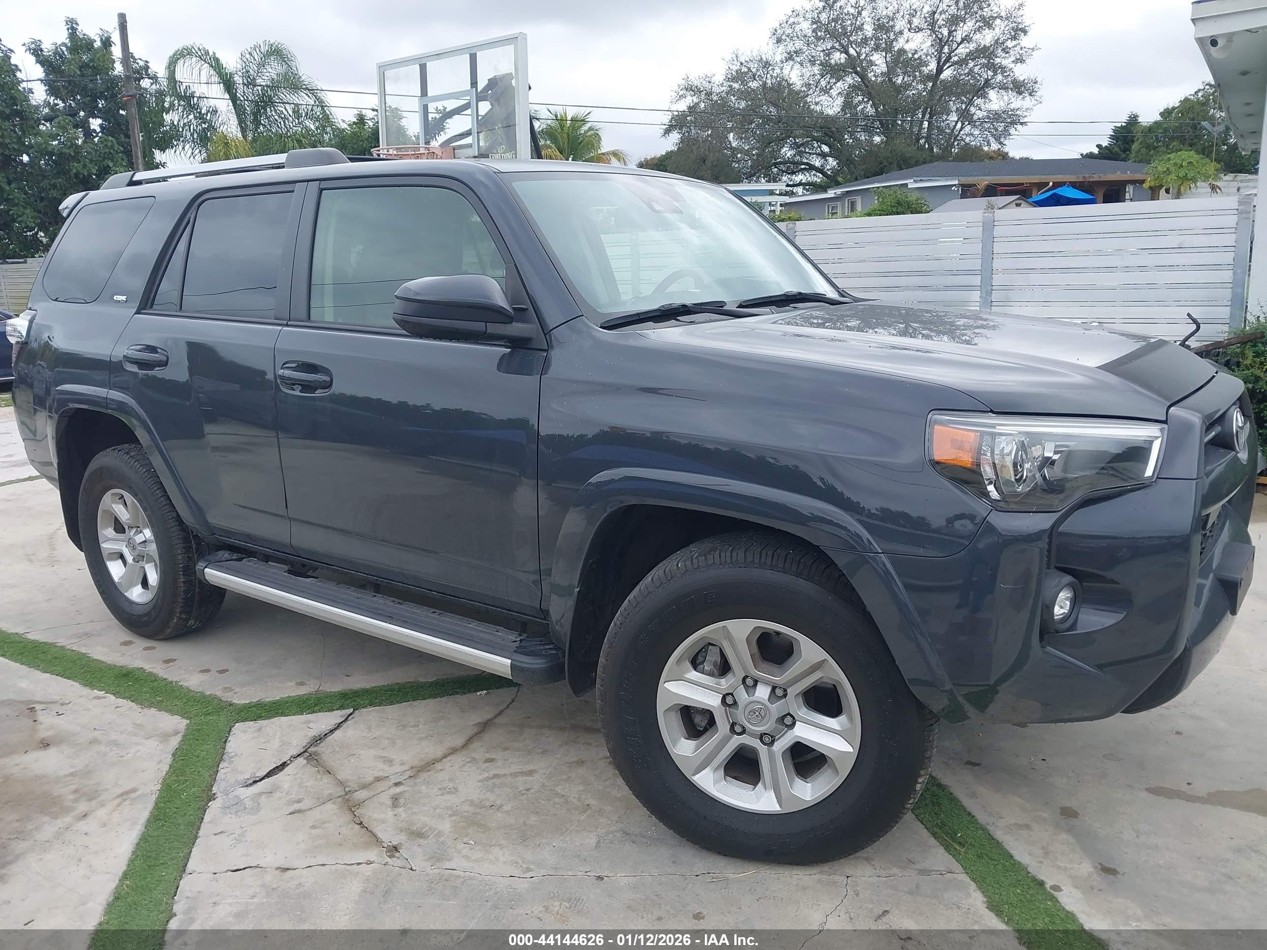 2024 Toyota 4Runner SR5, VIN JTEEU5JR8R5312891 — Normal wear